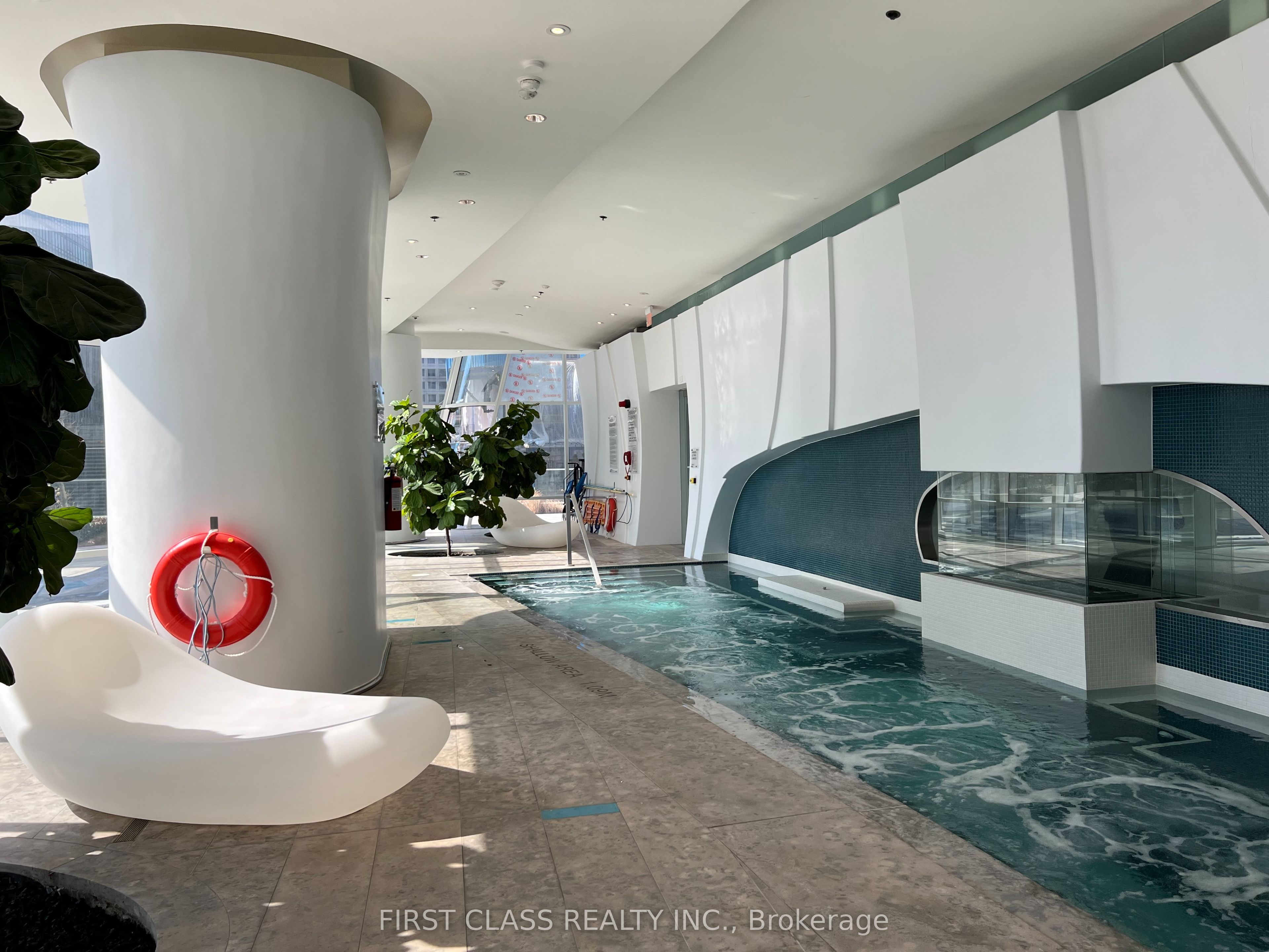 1 Bloor Street E Property Photo 9