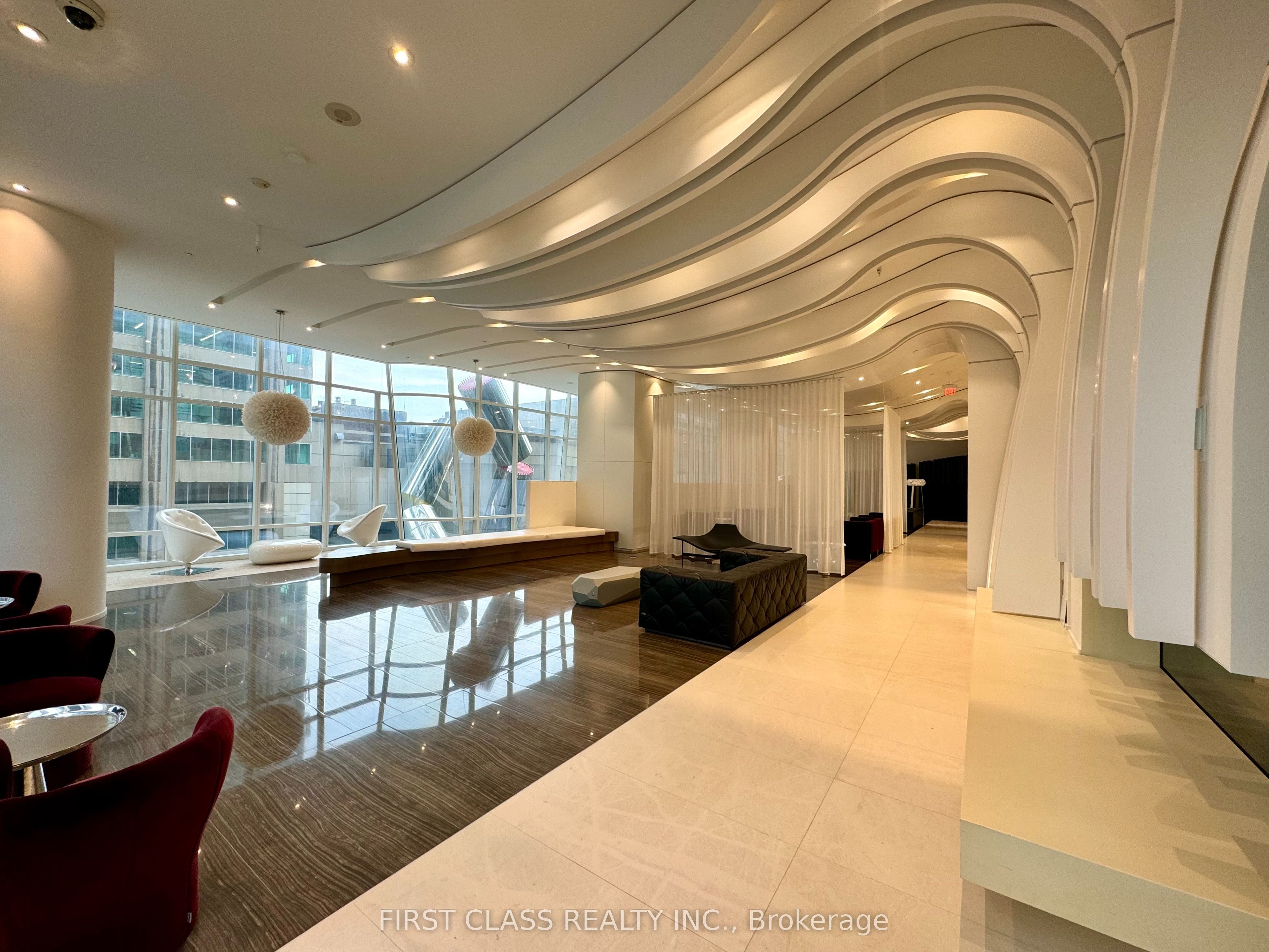1 Bloor Street E Property Photo 10