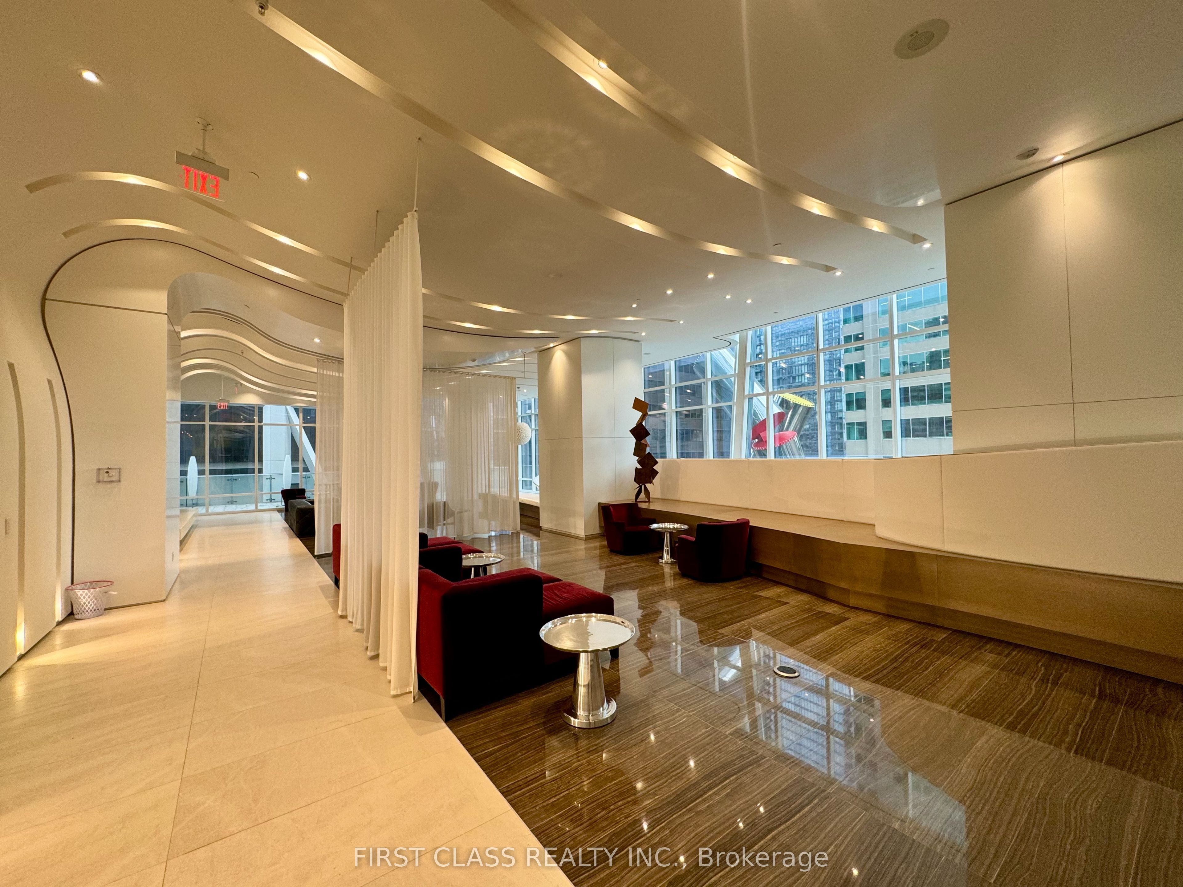 1 Bloor Street E Property Photo 12