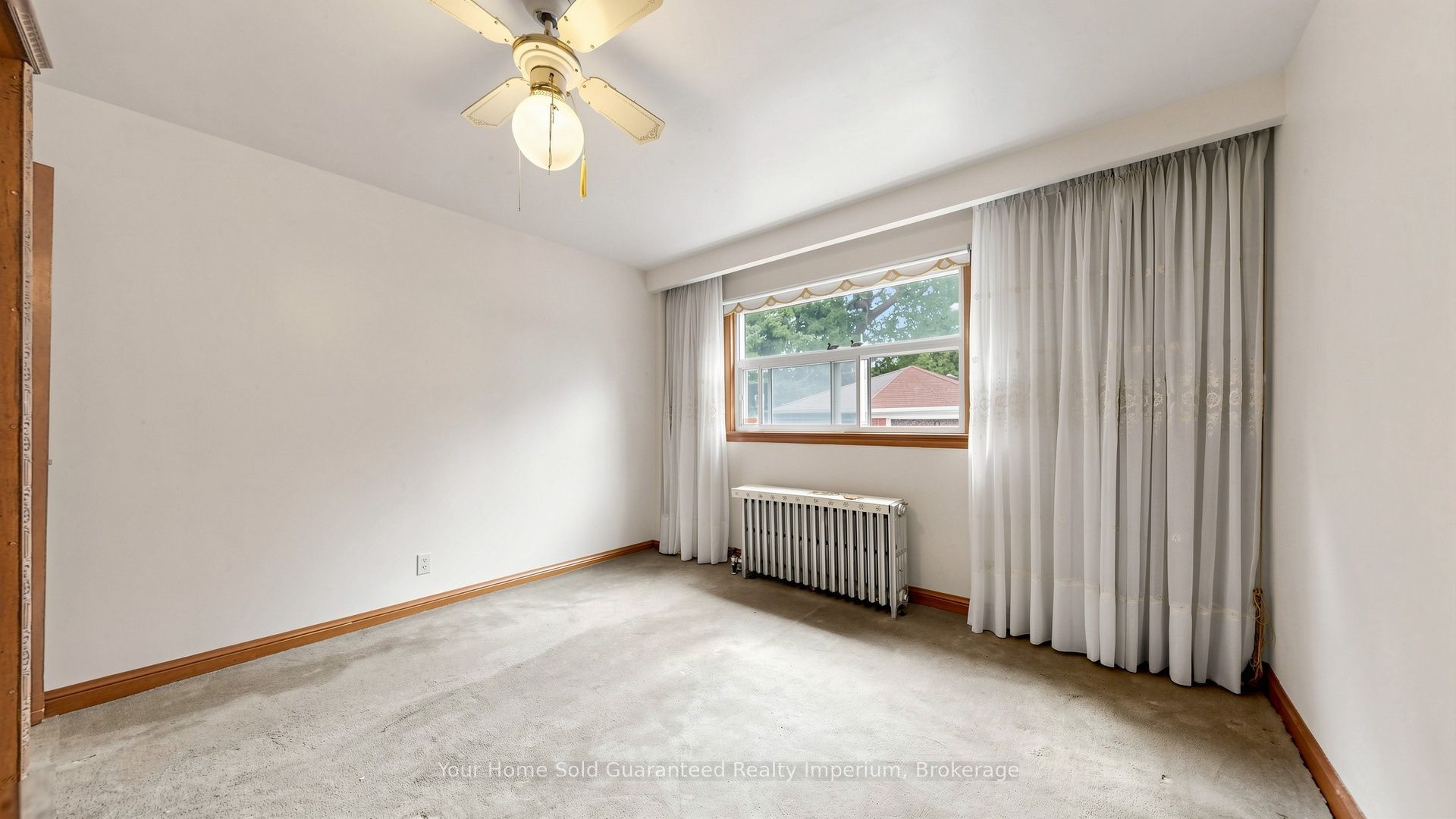 535 Soudan Avenue Property Photo 17