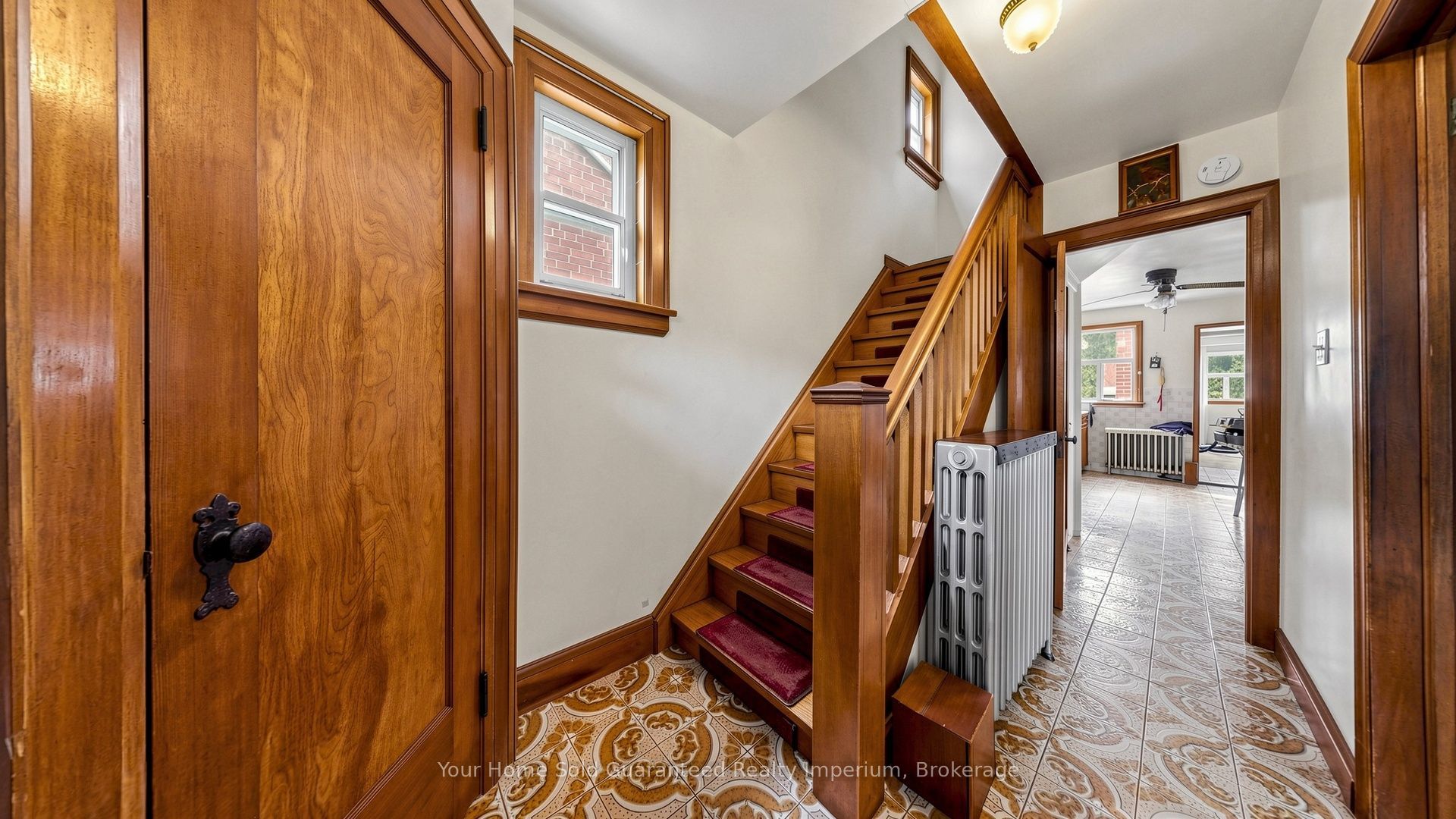 535 Soudan Avenue Property Photo 19