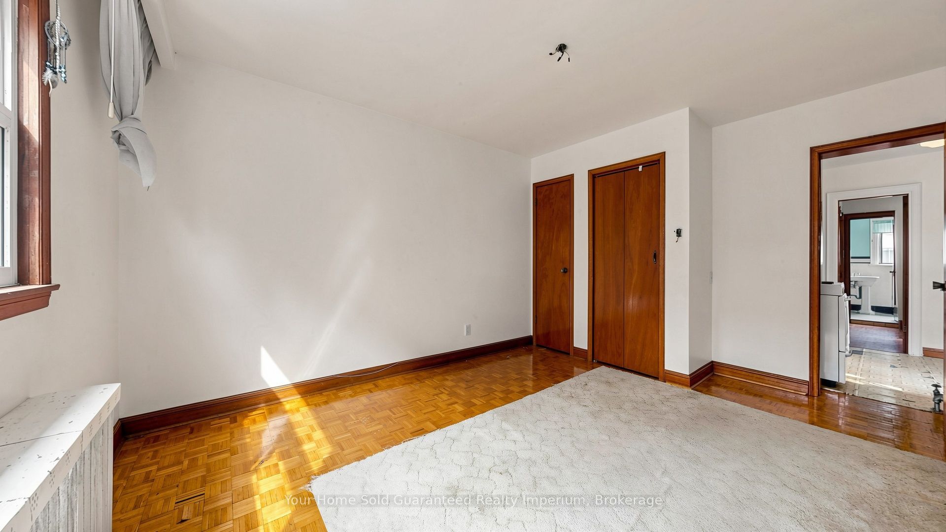 535 Soudan Avenue Property Photo 26