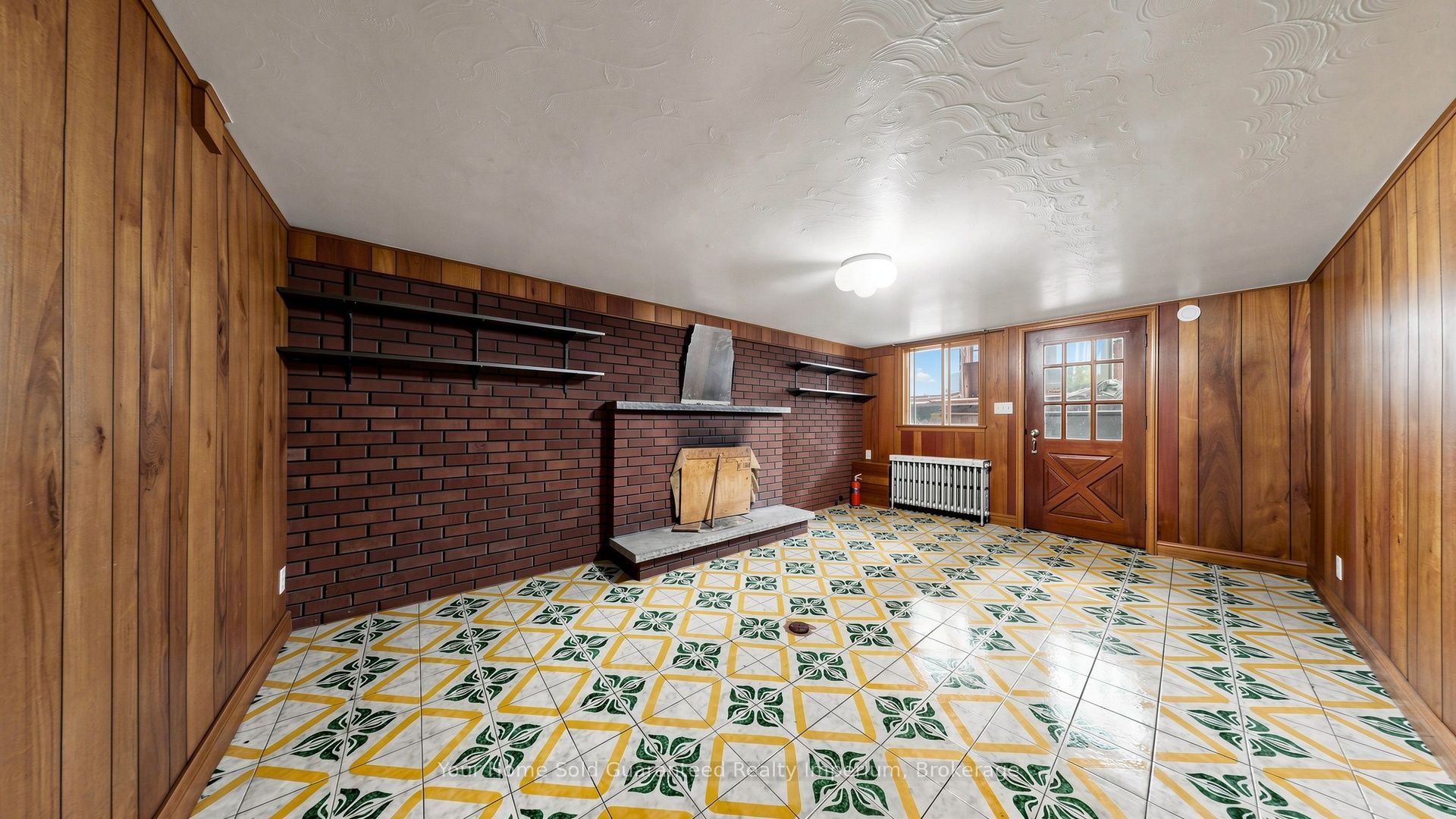 535 Soudan Avenue Property Photo 33