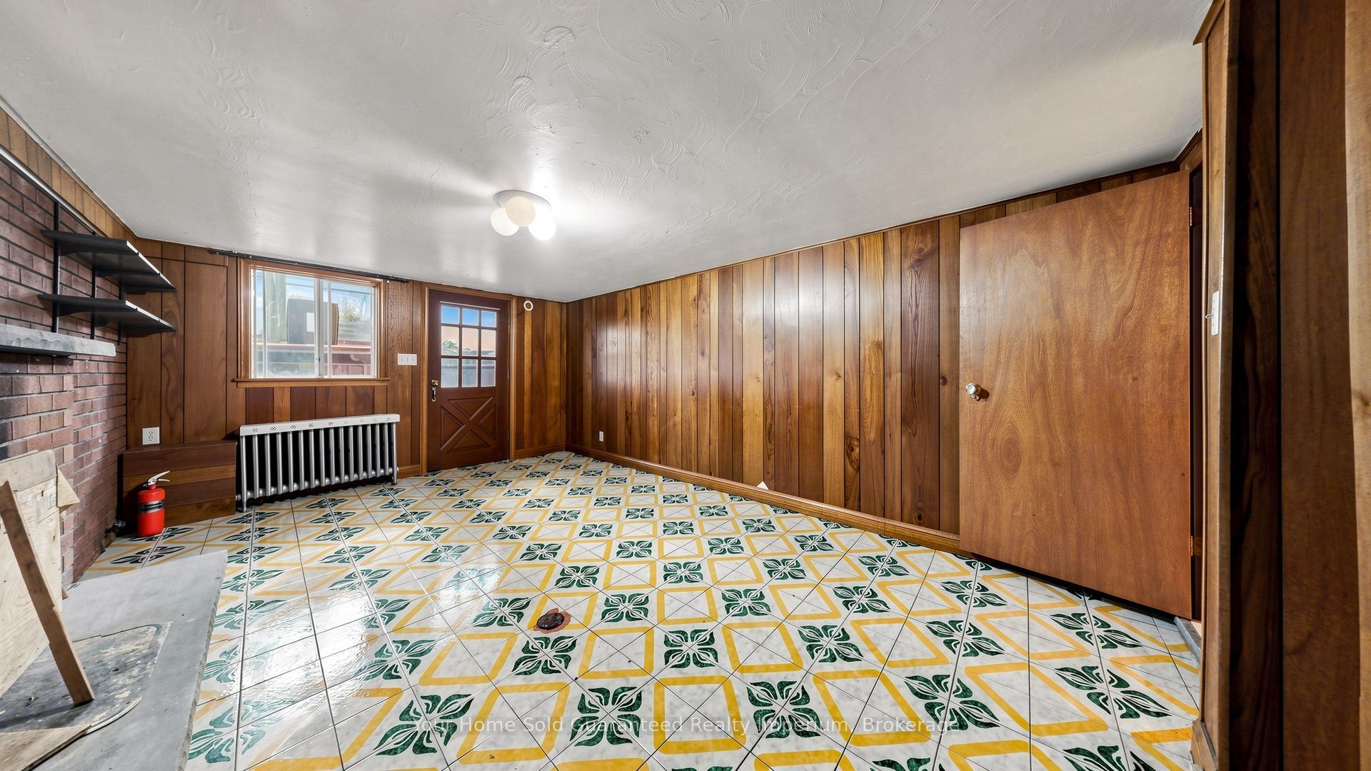535 Soudan Avenue Property Photo 34