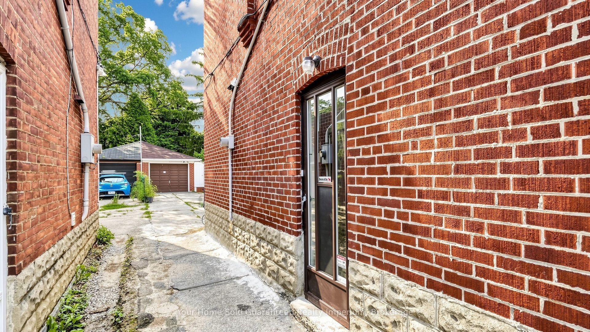 535 Soudan Avenue Property Photo 43