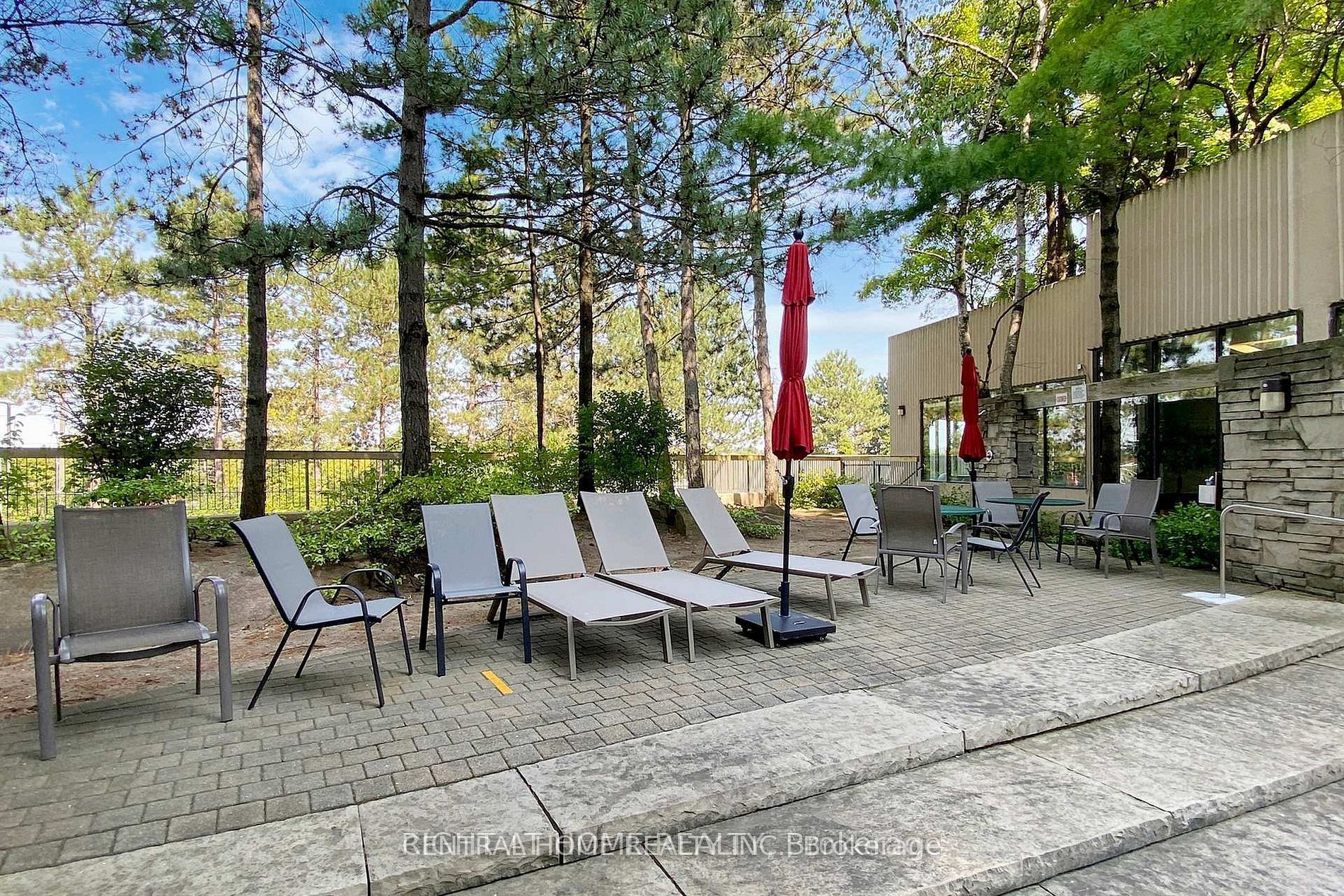 85 Skymark Drive 302 Property Photo 20