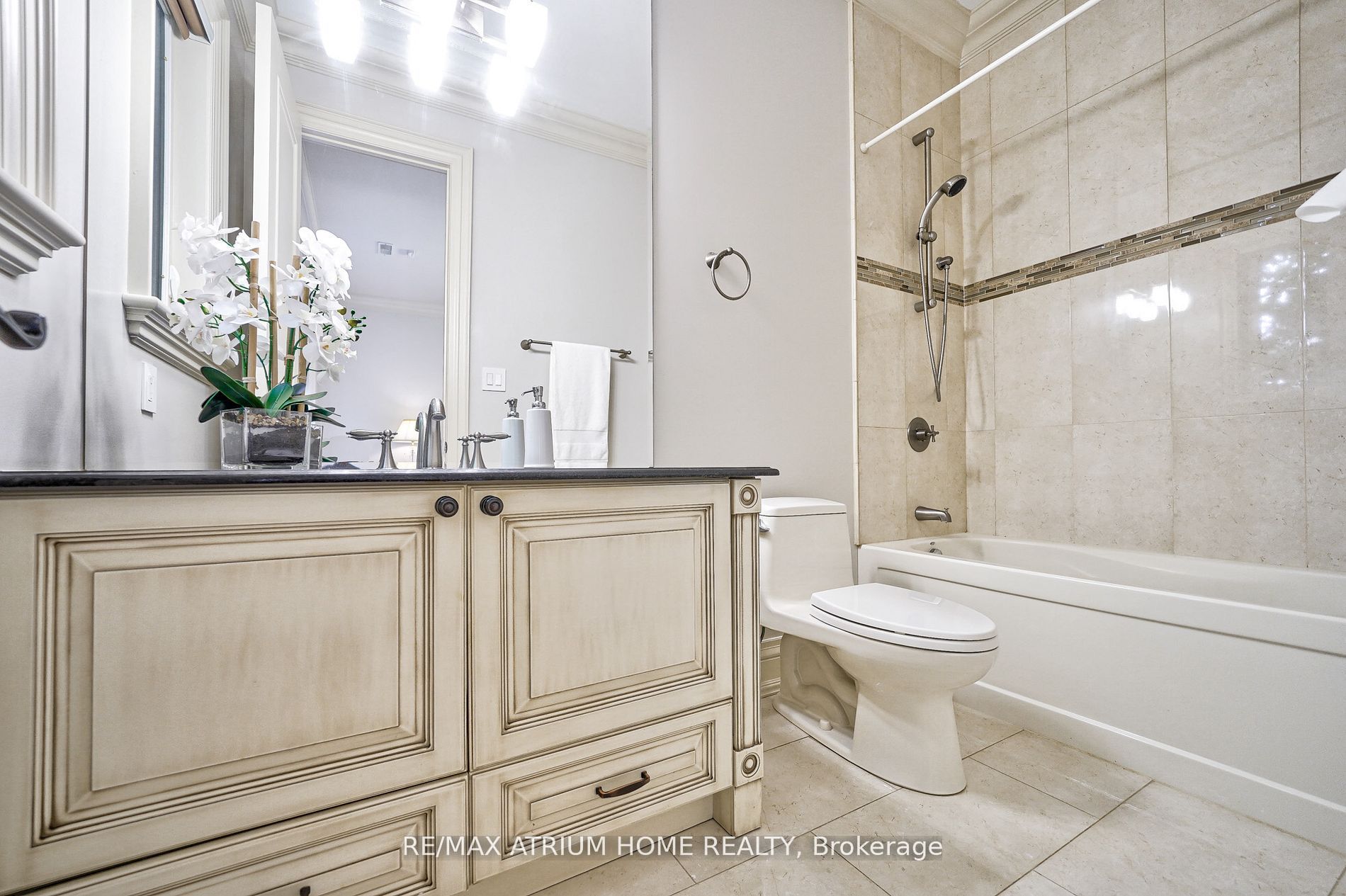 18 Heathcote Avenue Property Photo 27