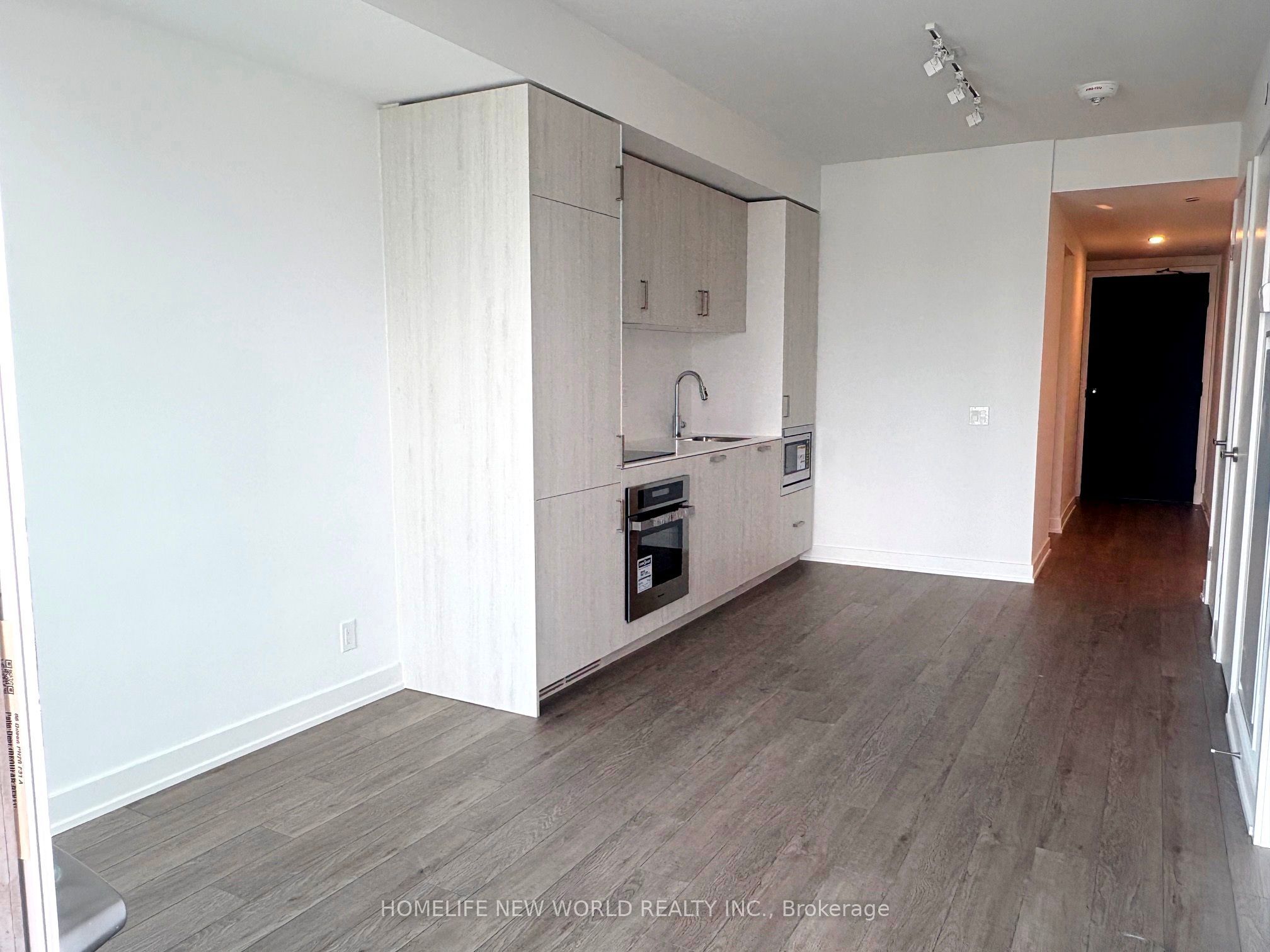 88 Queen Street E 3512 Property Photo 8