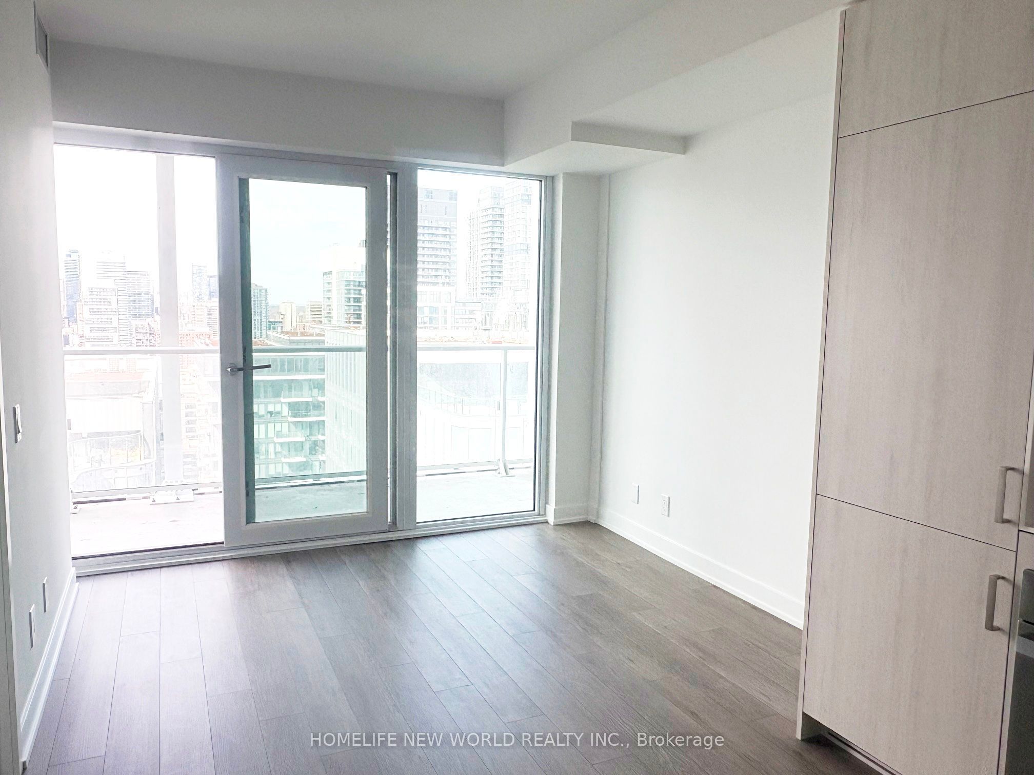 88 Queen Street E 3512 Property Photo 9
