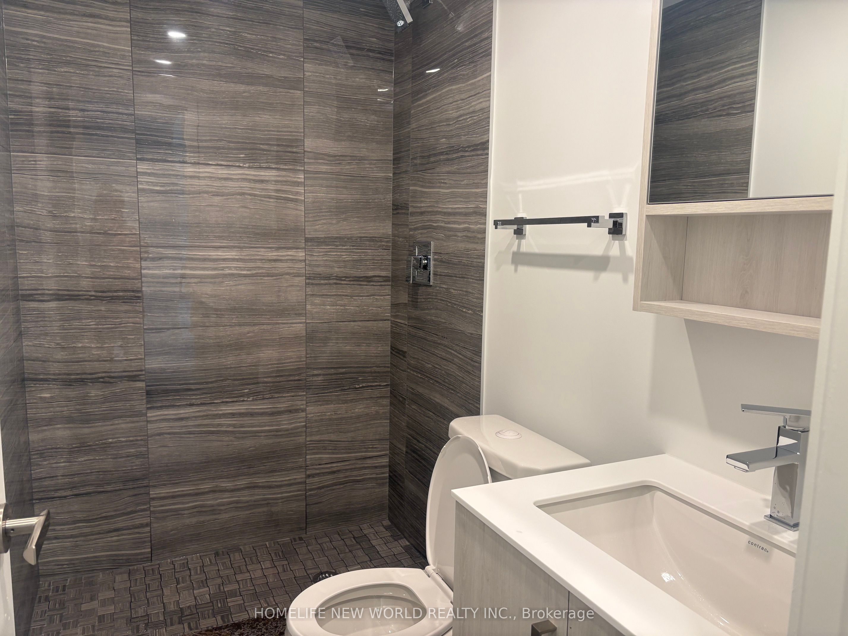 88 Queen Street E 3512 Property Photo 16