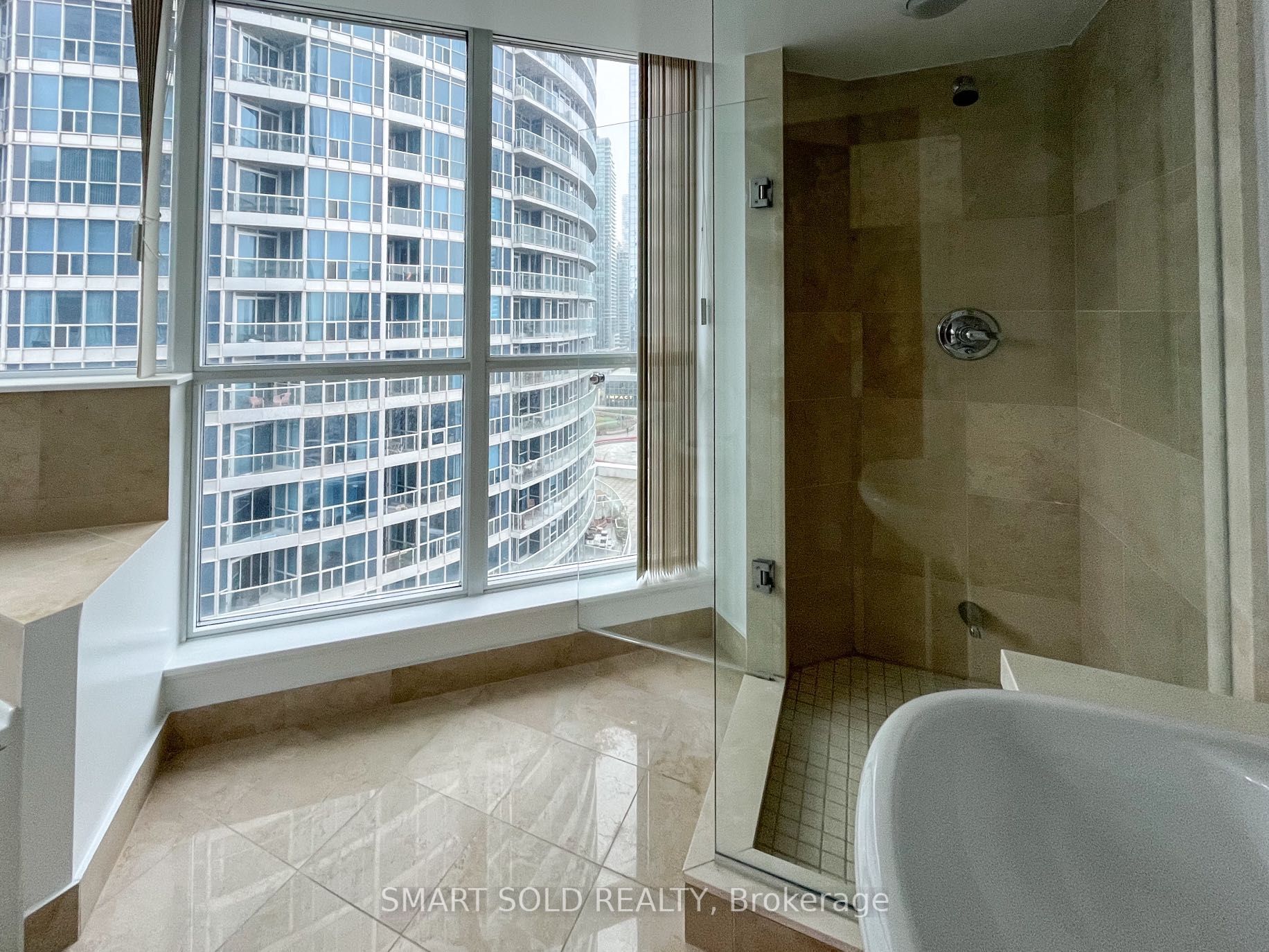 208 Queens Quay W 1002 Property Photo 10