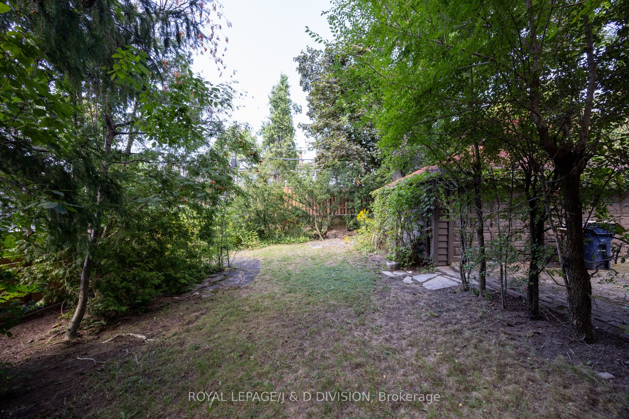 308 Oriole Parkway Property Photo 7