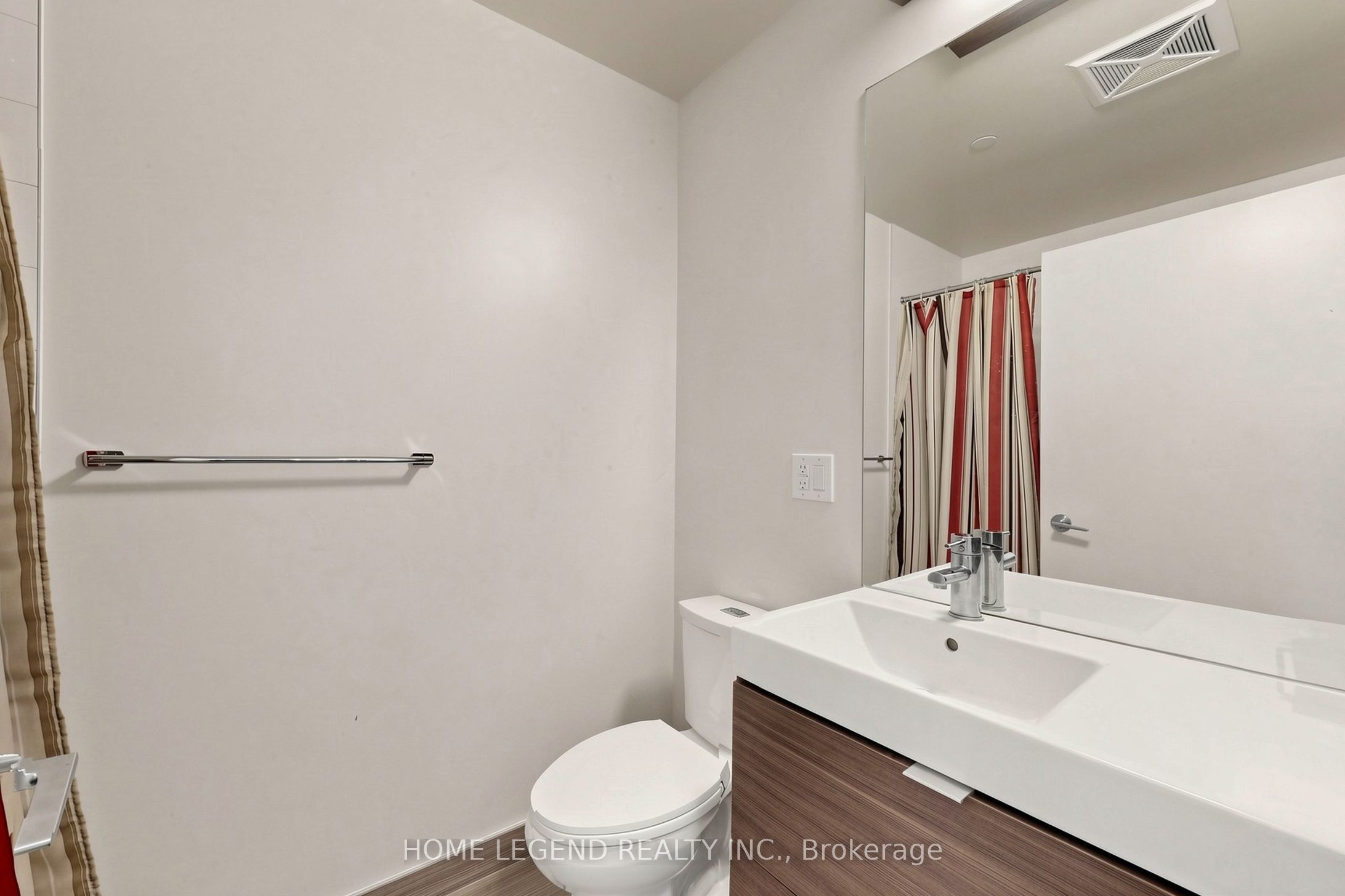 62 Forest Manor Road 1104 Property Photo 16