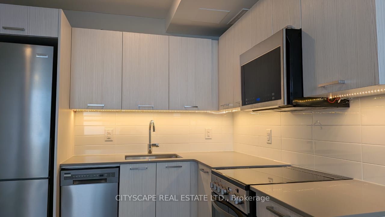 85 Wellesley Street E 409 Property Photo 15