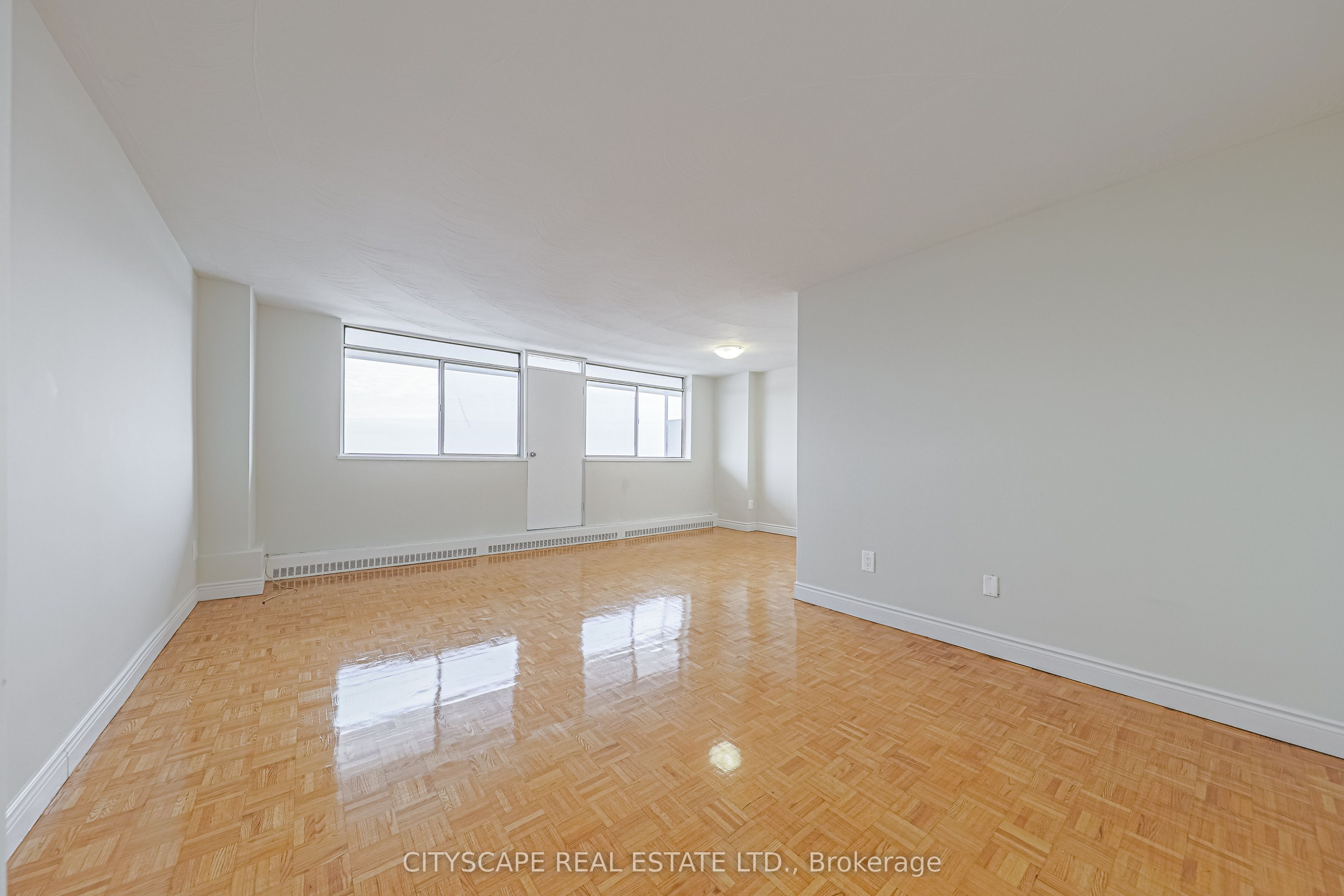 100 Rowena Drive 719 Property Photo 6