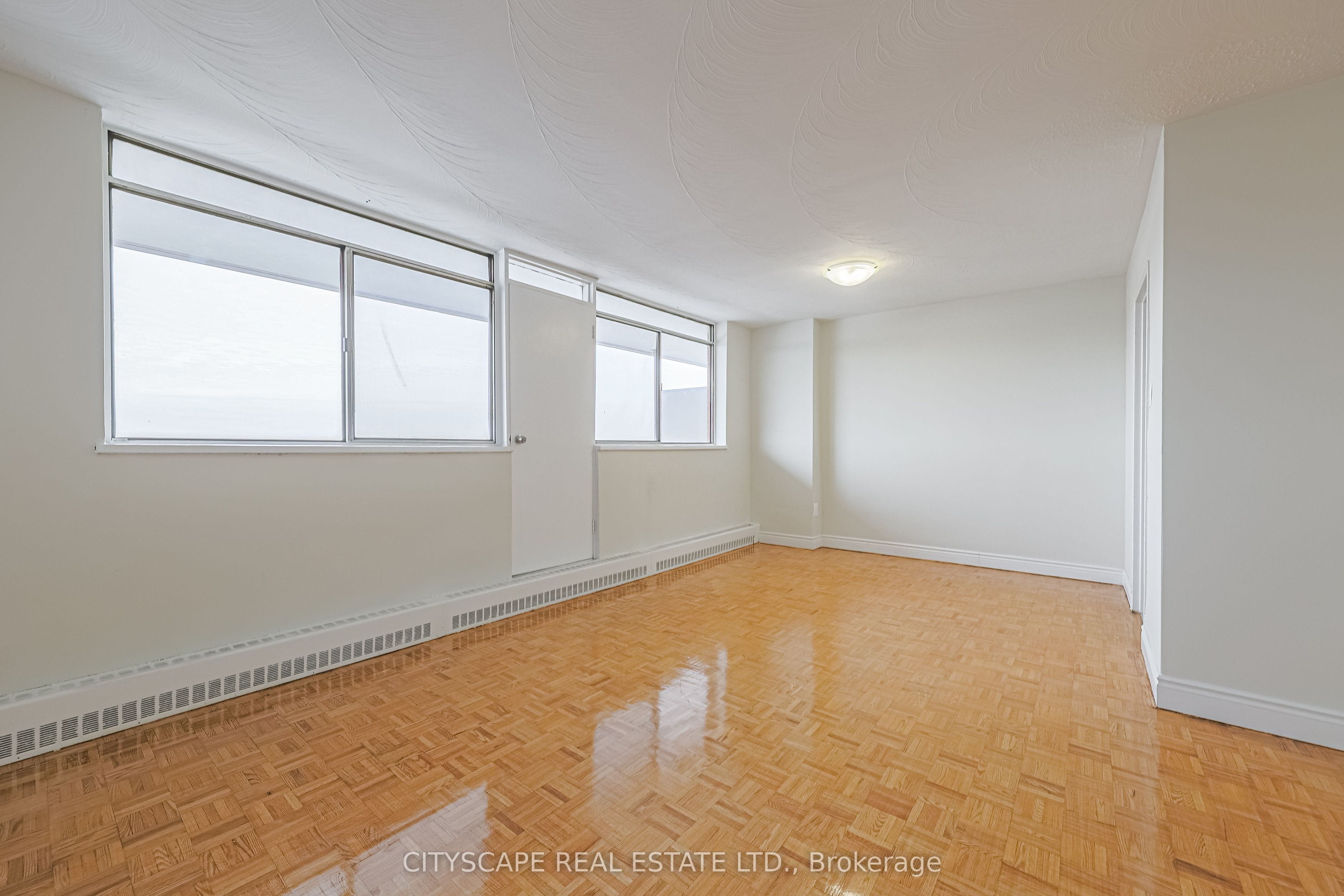 100 Rowena Drive 719 Property Photo 7