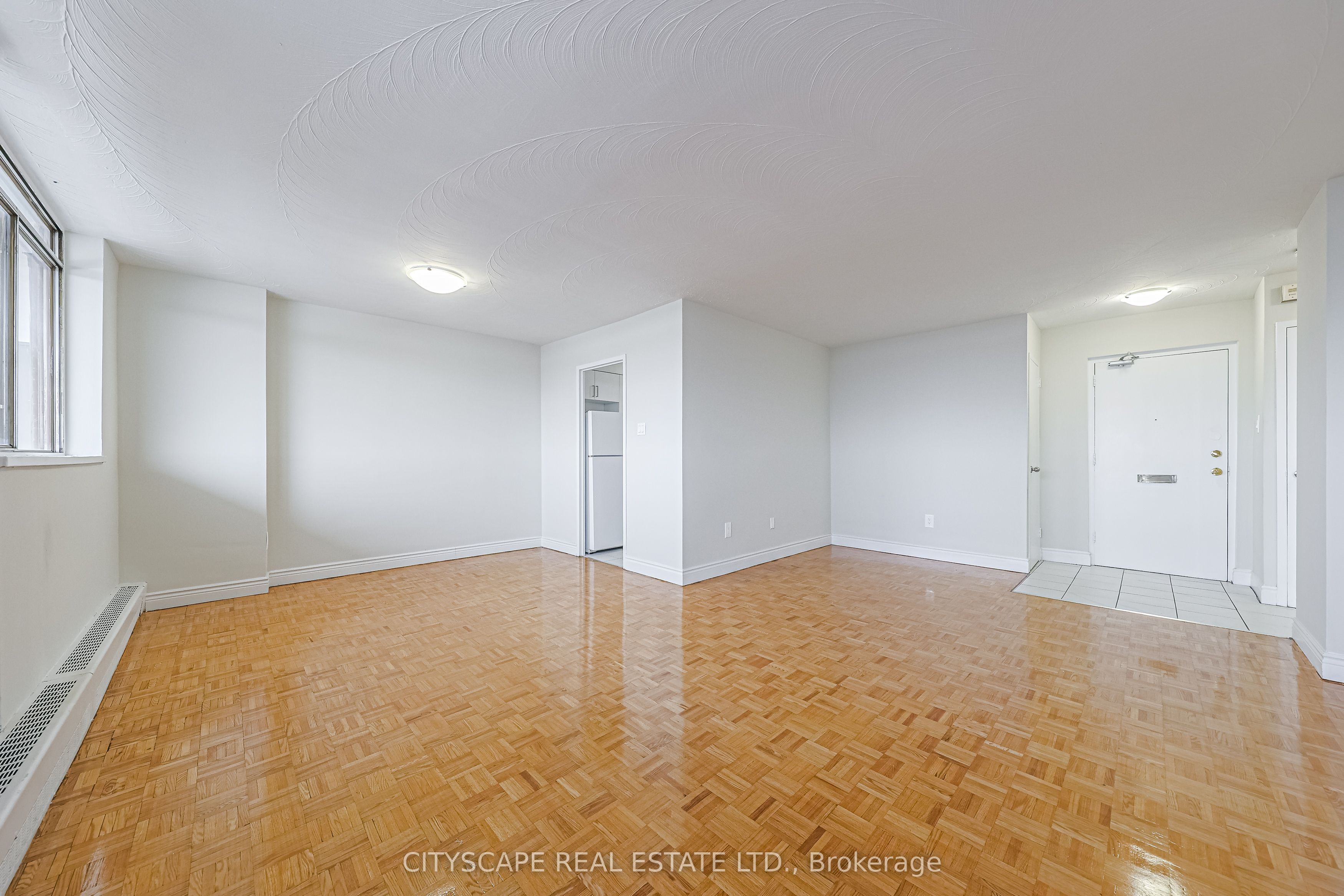 100 Rowena Drive 719 Property Photo 8