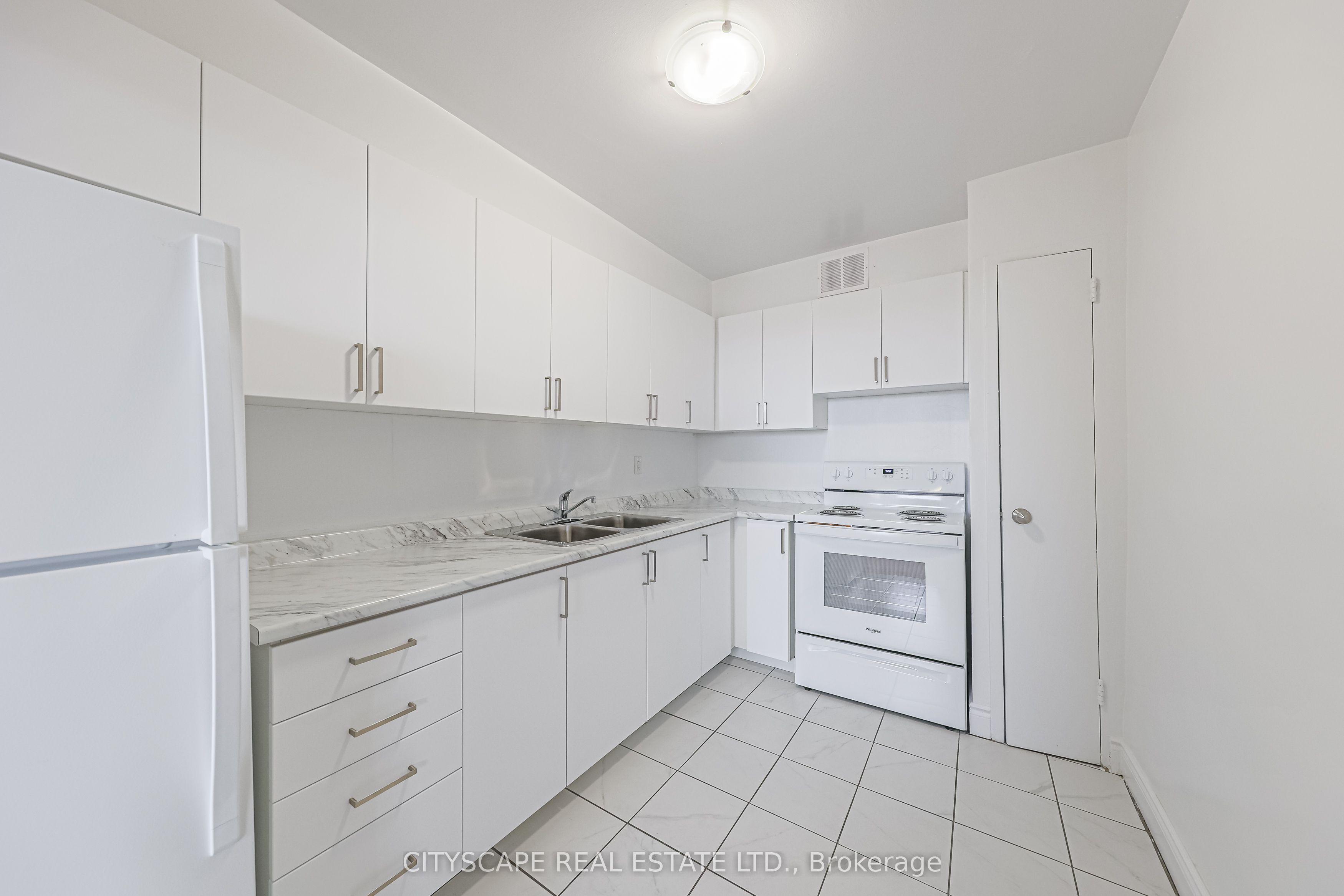 100 Rowena Drive 719 Property Photo 11