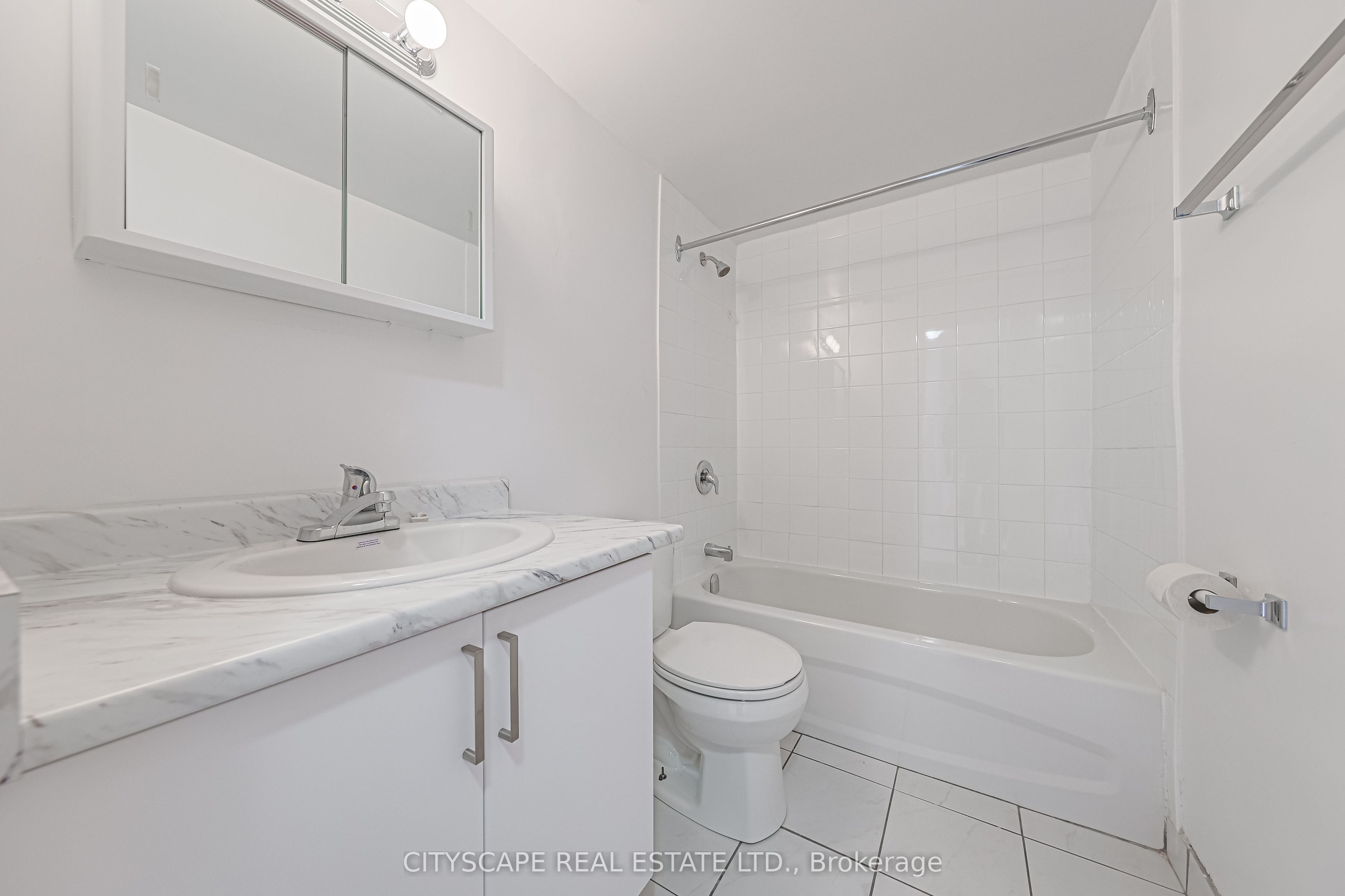 100 Rowena Drive 719 Property Photo 13