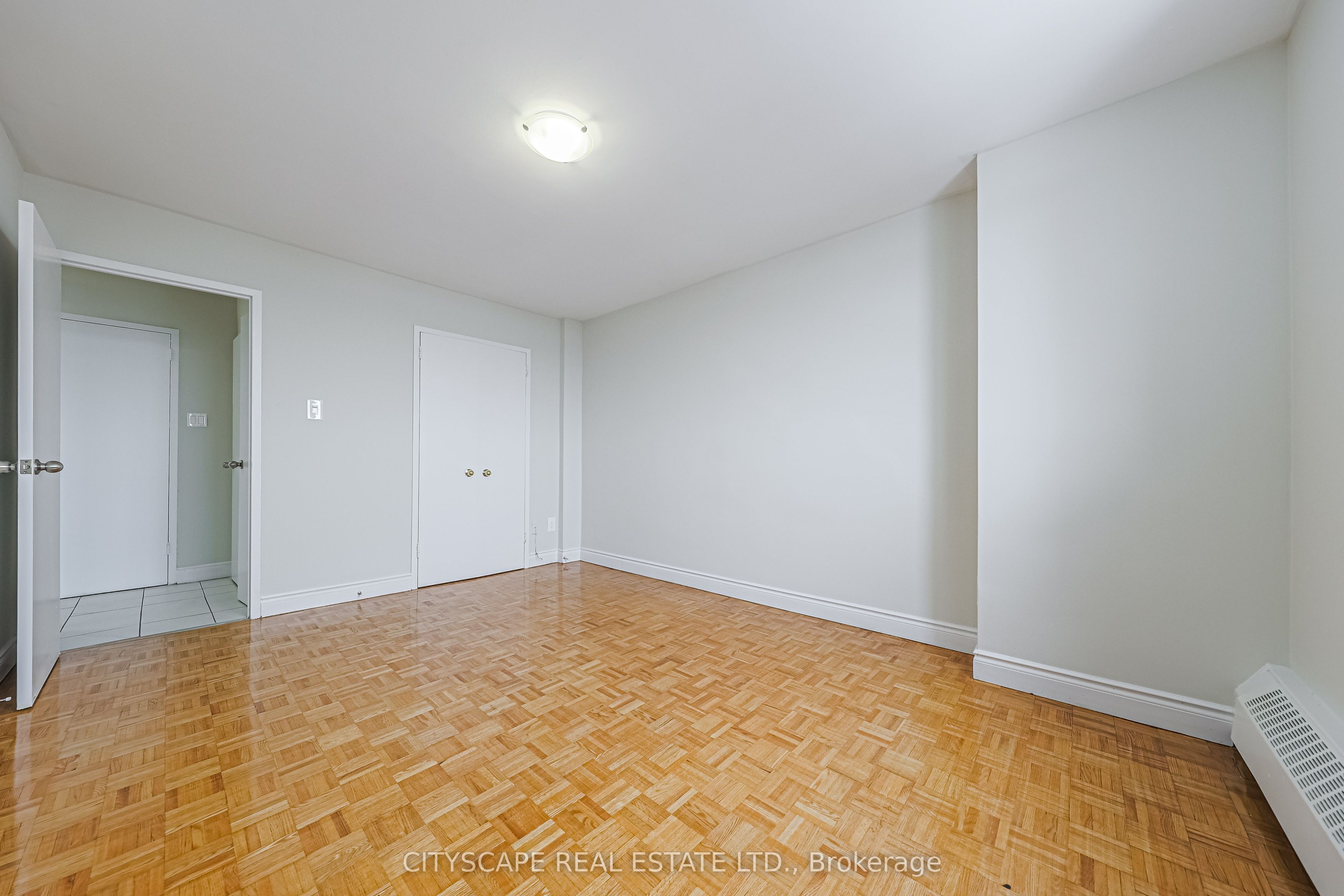 100 Rowena Drive 719 Property Photo 15