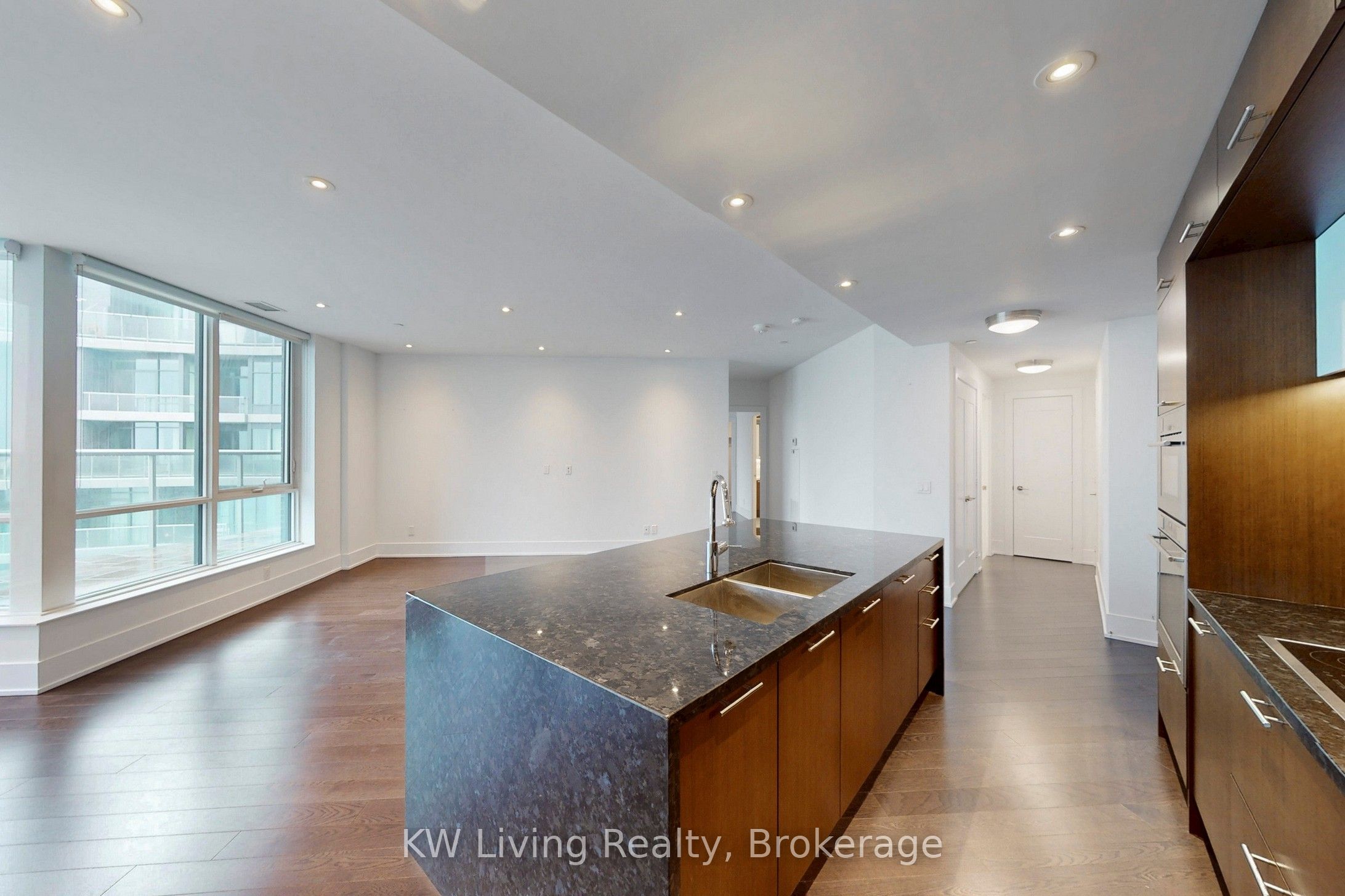 1 Edgewater Drive Gph 12 Property Photo 24