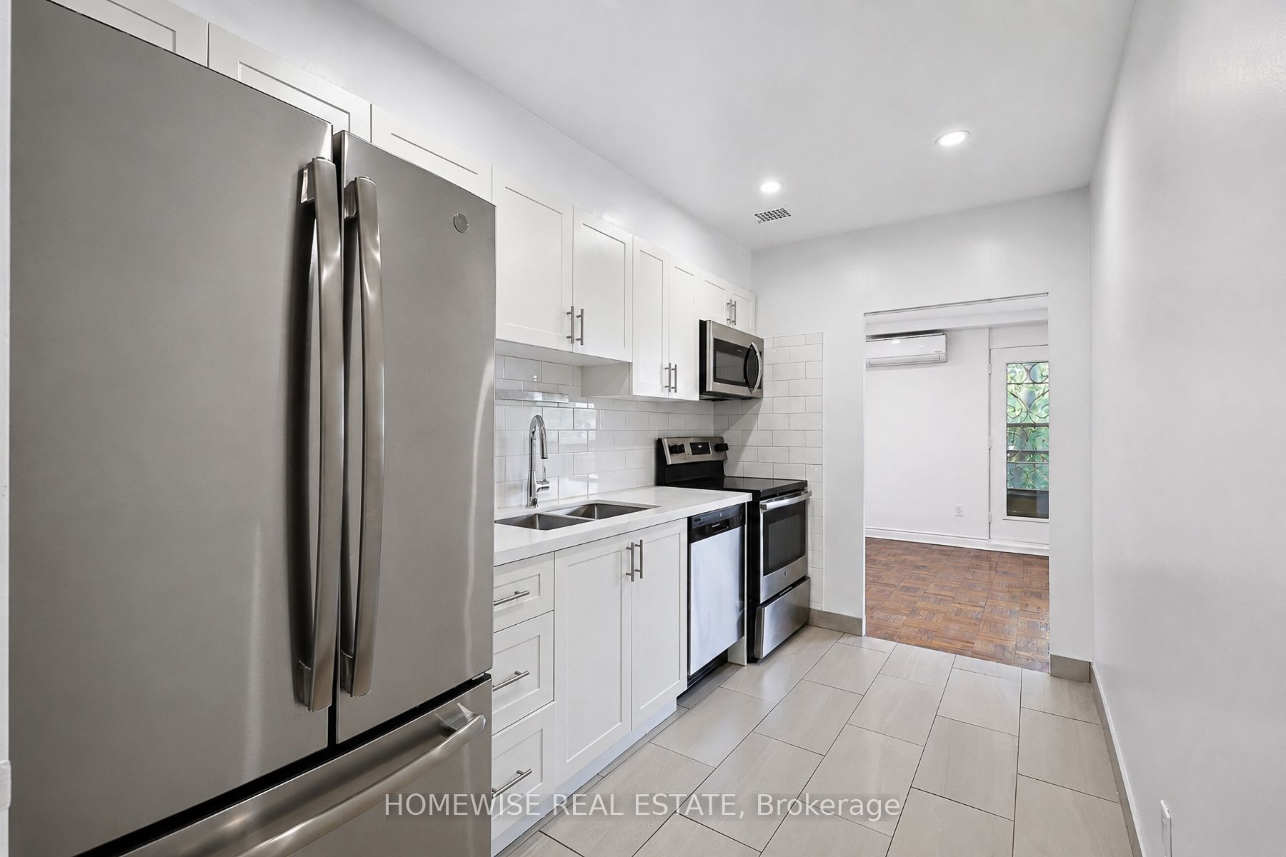 2500 Bathurst Street 401 Property Photo 1
