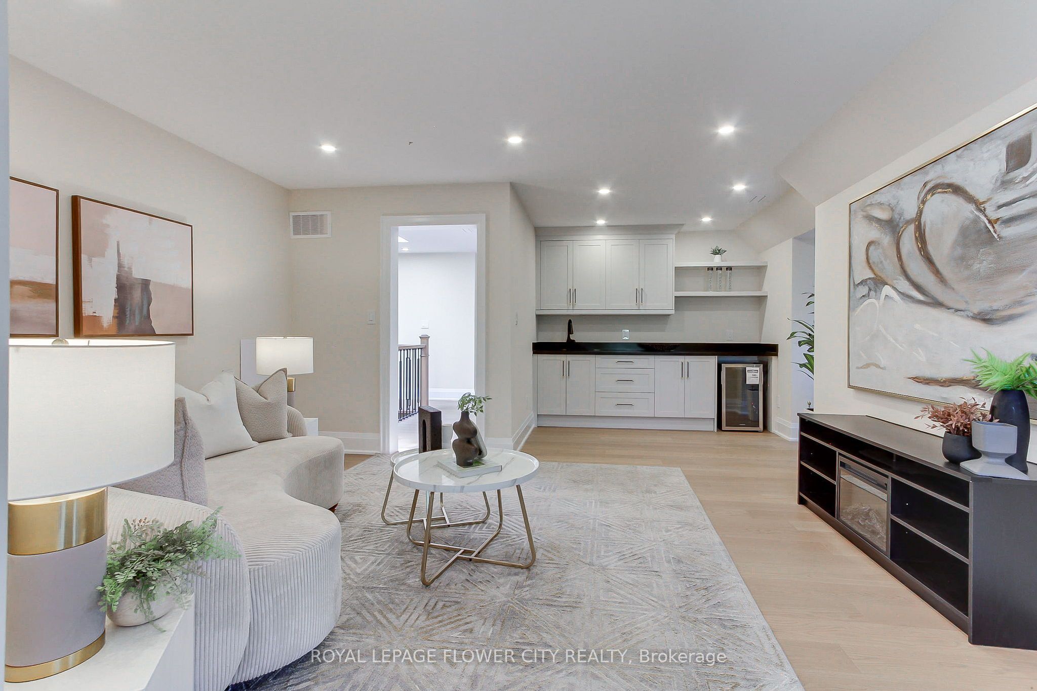 140 Hillmount Avenue Property Photo 35