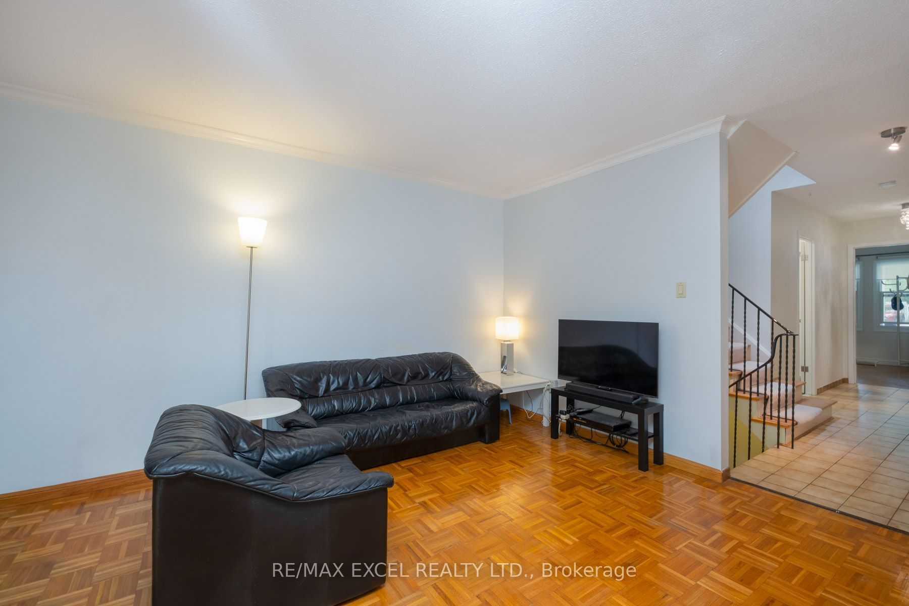 68 Applegate Crescent Property Photo 9