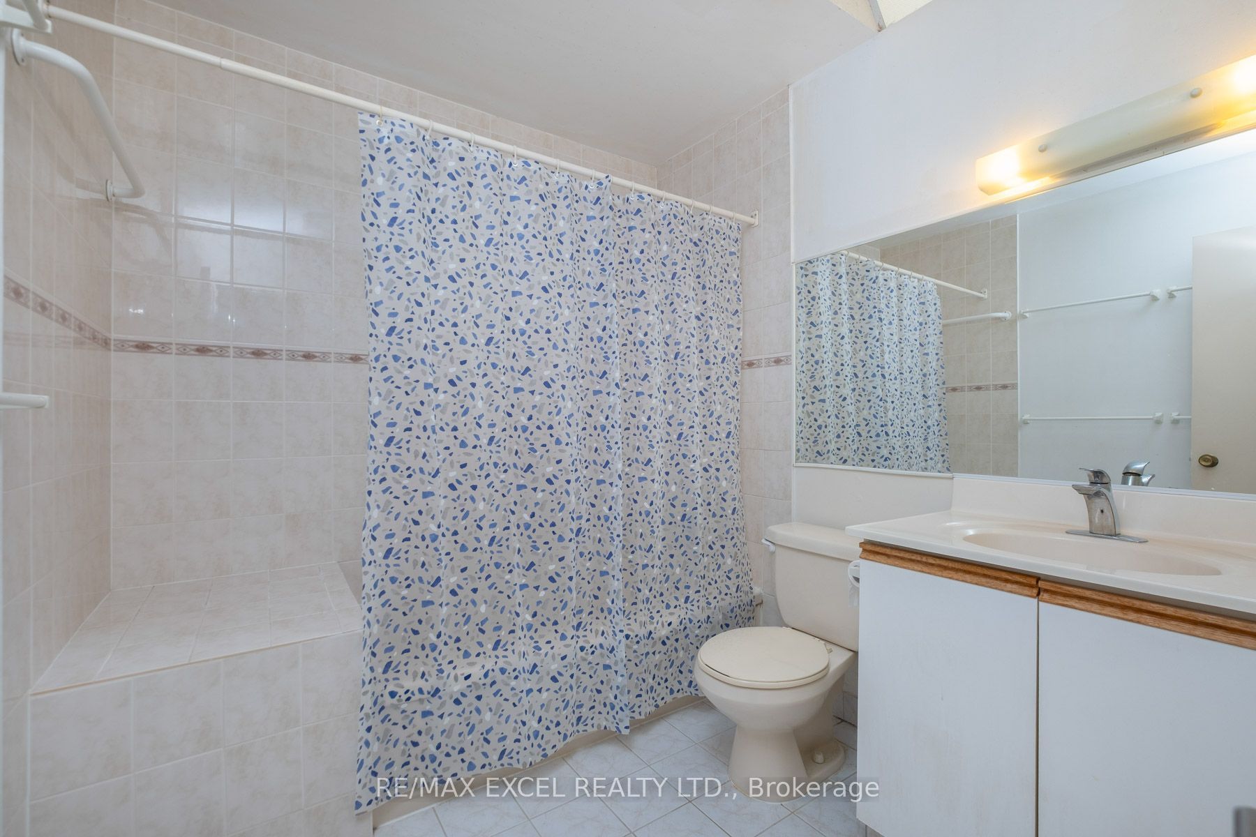 68 Applegate Crescent Property Photo 16