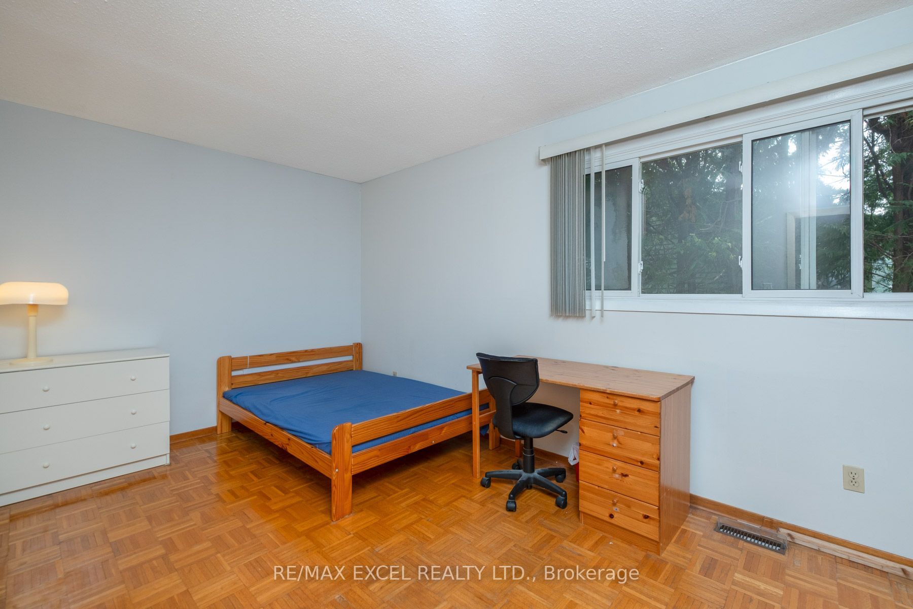 68 Applegate Crescent Property Photo 17