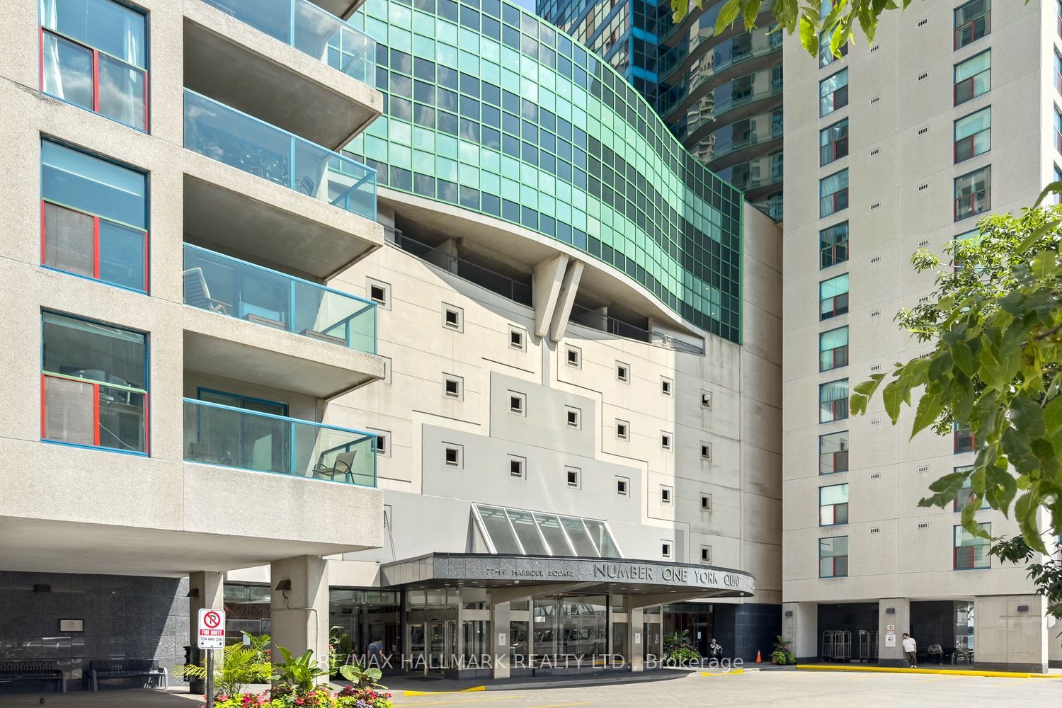 77 Harbour Square 504 Property Photo 2