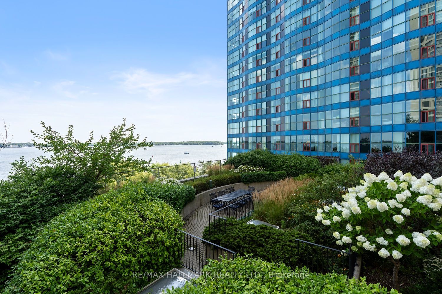 77 Harbour Square 504 Property Photo 17