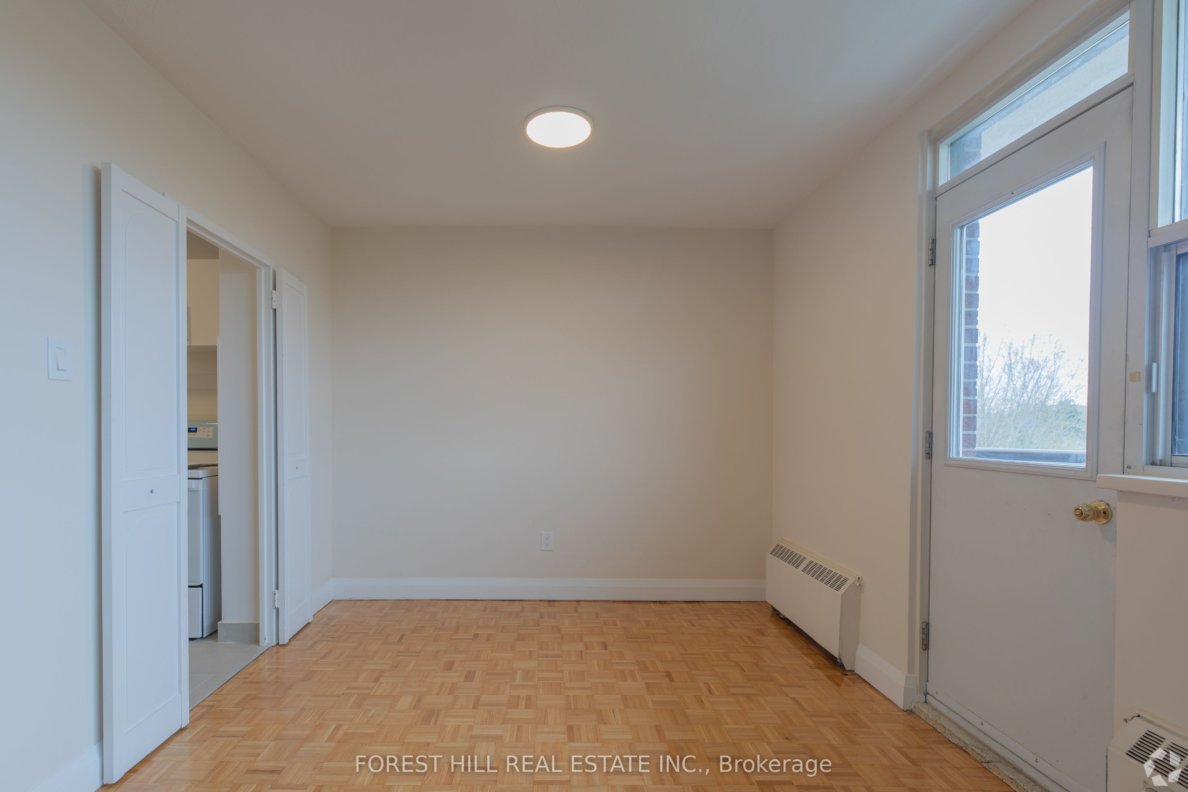 32 Clayland Drive 512 Property Photo 14