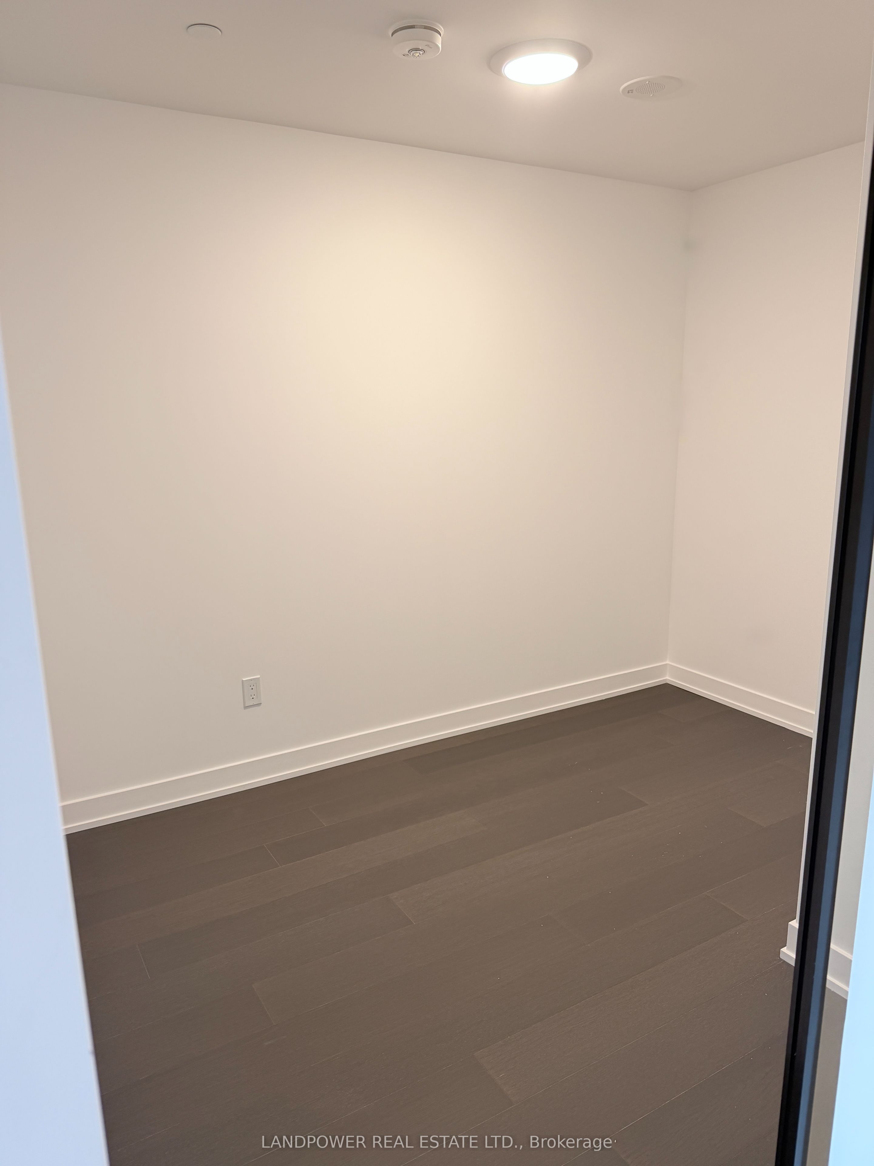 91 Montclair Avenue 1108 Property Photo 6