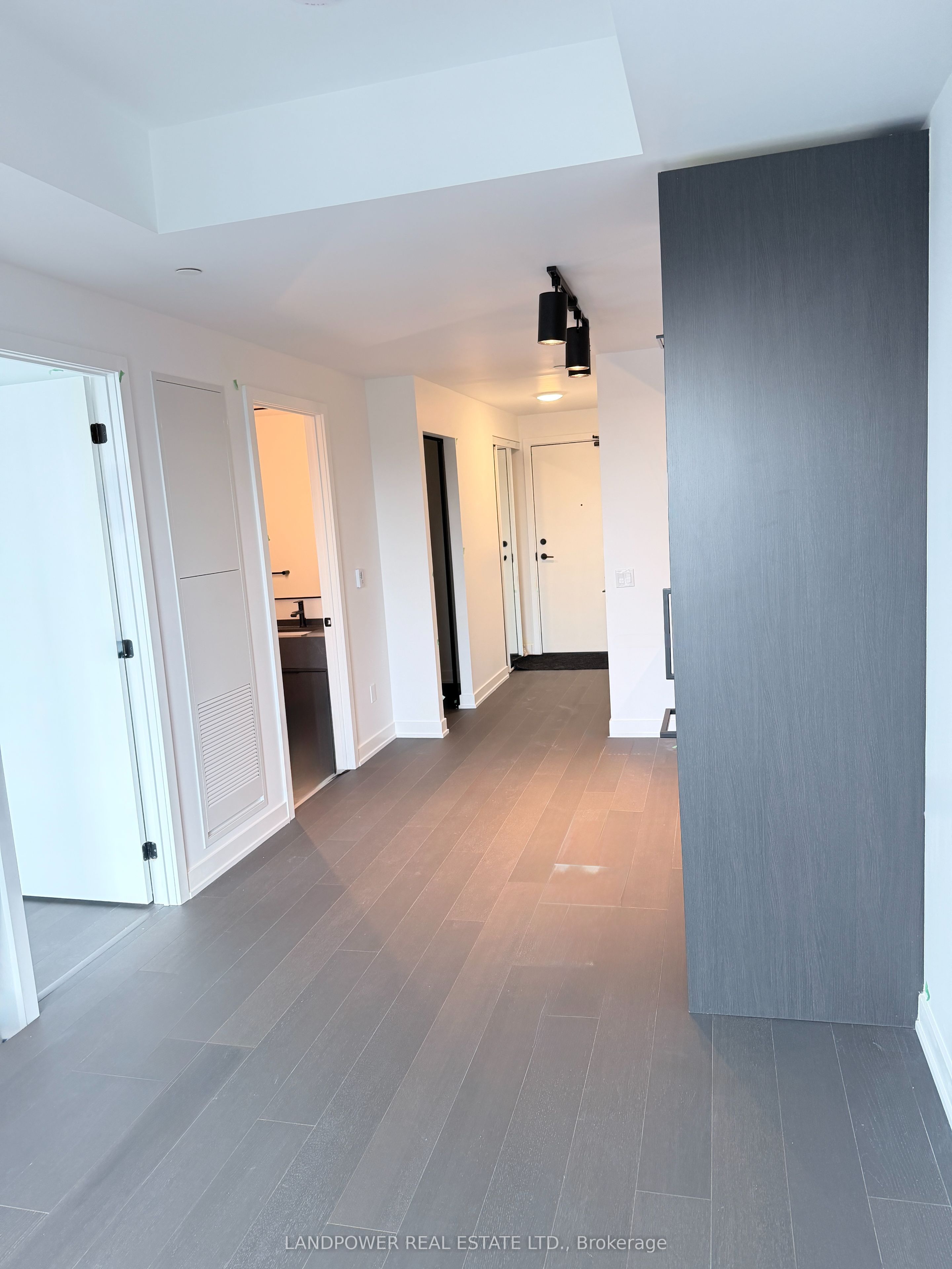 91 Montclair Avenue 1108 Property Photo 13
