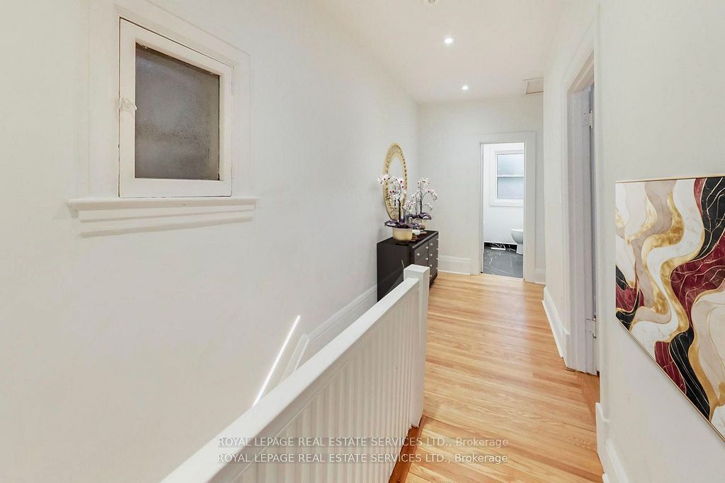 218 Montrose Avenue Property Photo 16