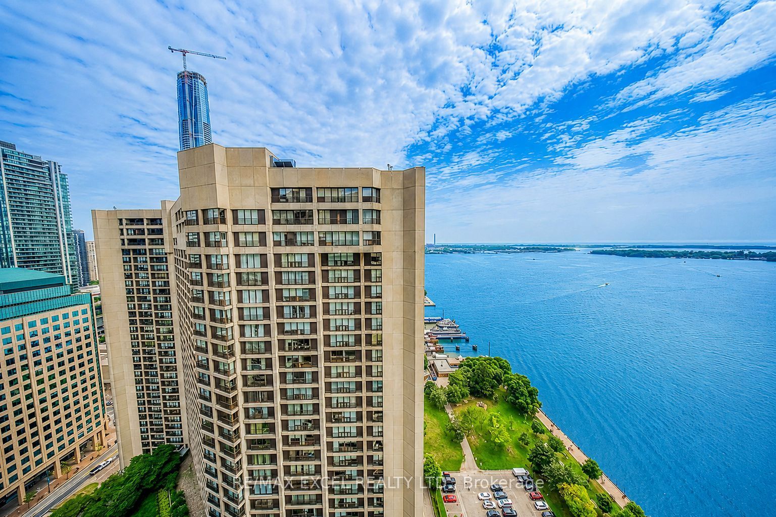 65 Harbour Square 3403 Property Photo 2