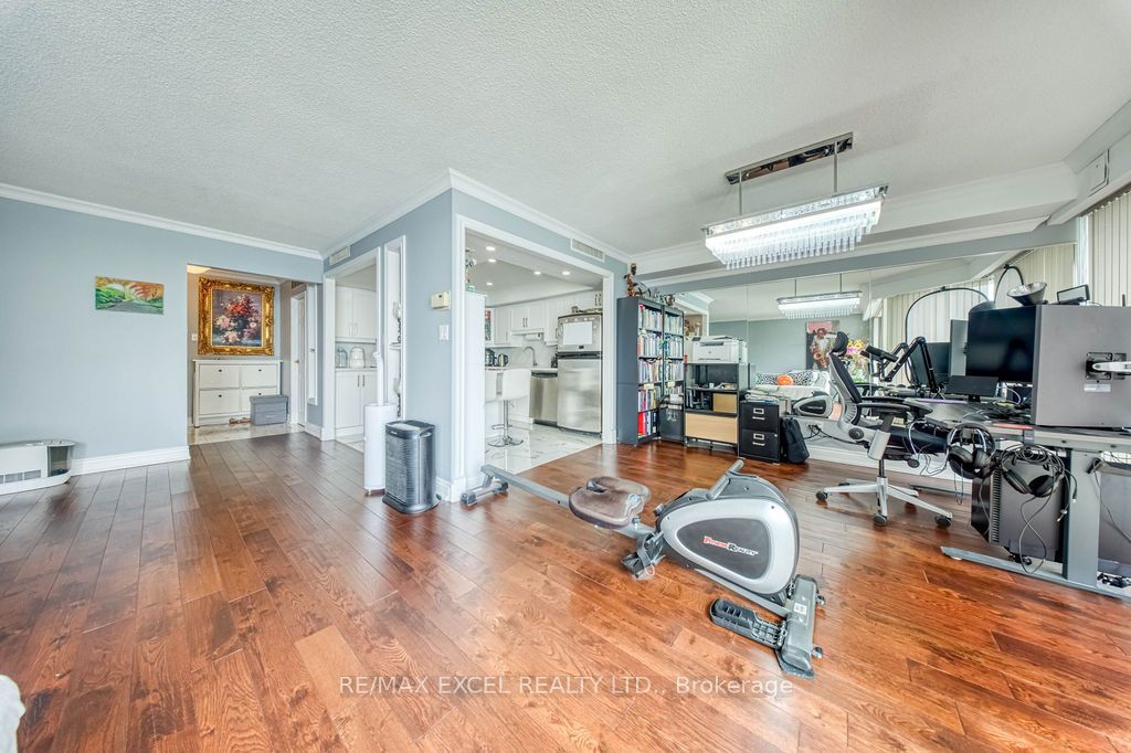 65 Harbour Square 3403 Property Photo 10