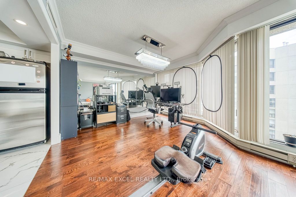 65 Harbour Square 3403 Property Photo 11