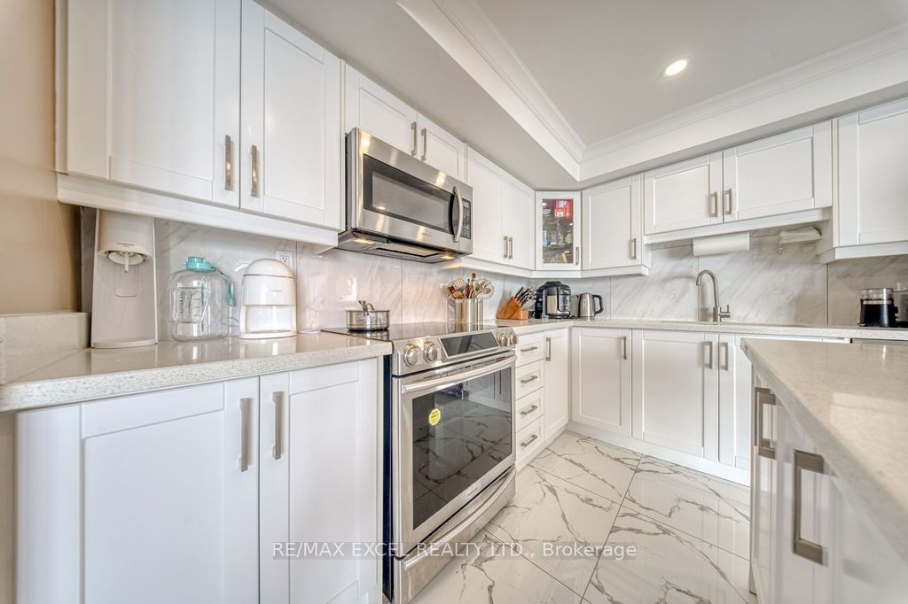 65 Harbour Square 3403 Property Photo 16