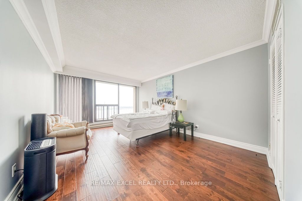 65 Harbour Square 3403 Property Photo 18