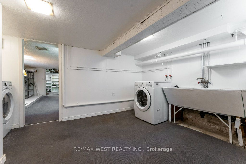 40 Delaware Avenue Property Photo 31