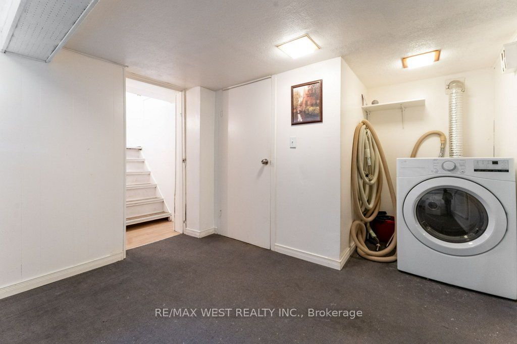 40 Delaware Avenue Property Photo 33