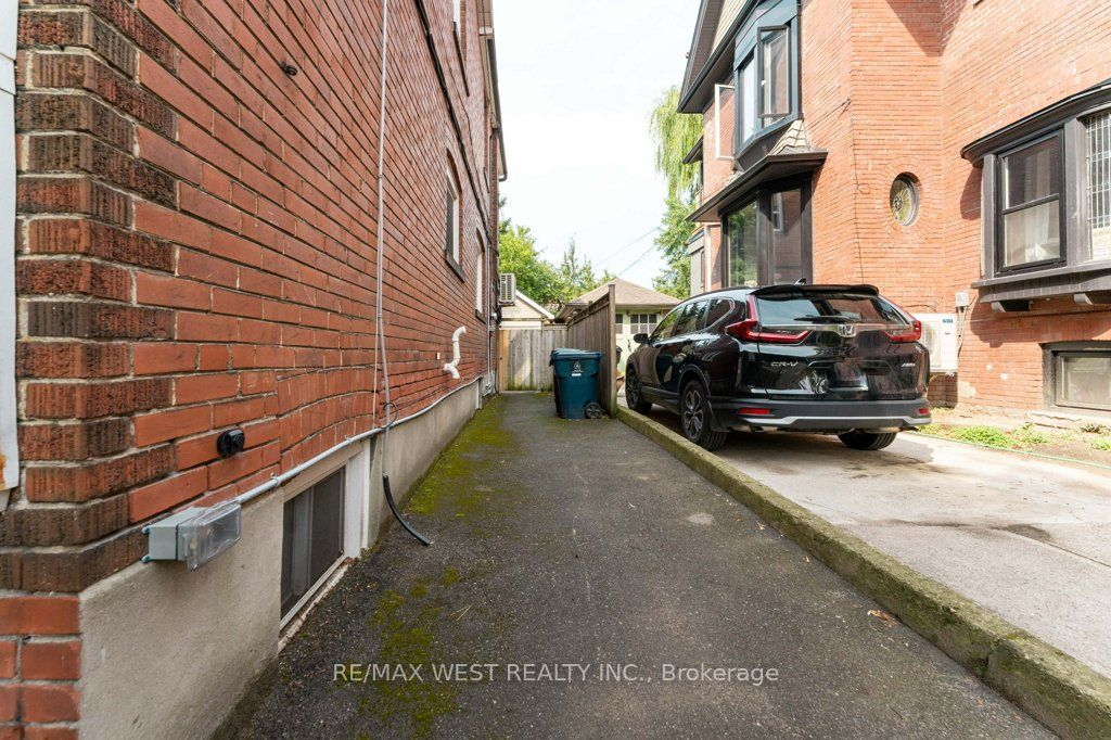 40 Delaware Avenue Property Photo 37