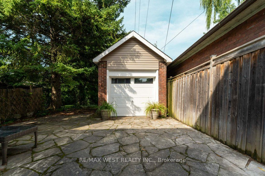 40 Delaware Avenue Property Photo 39