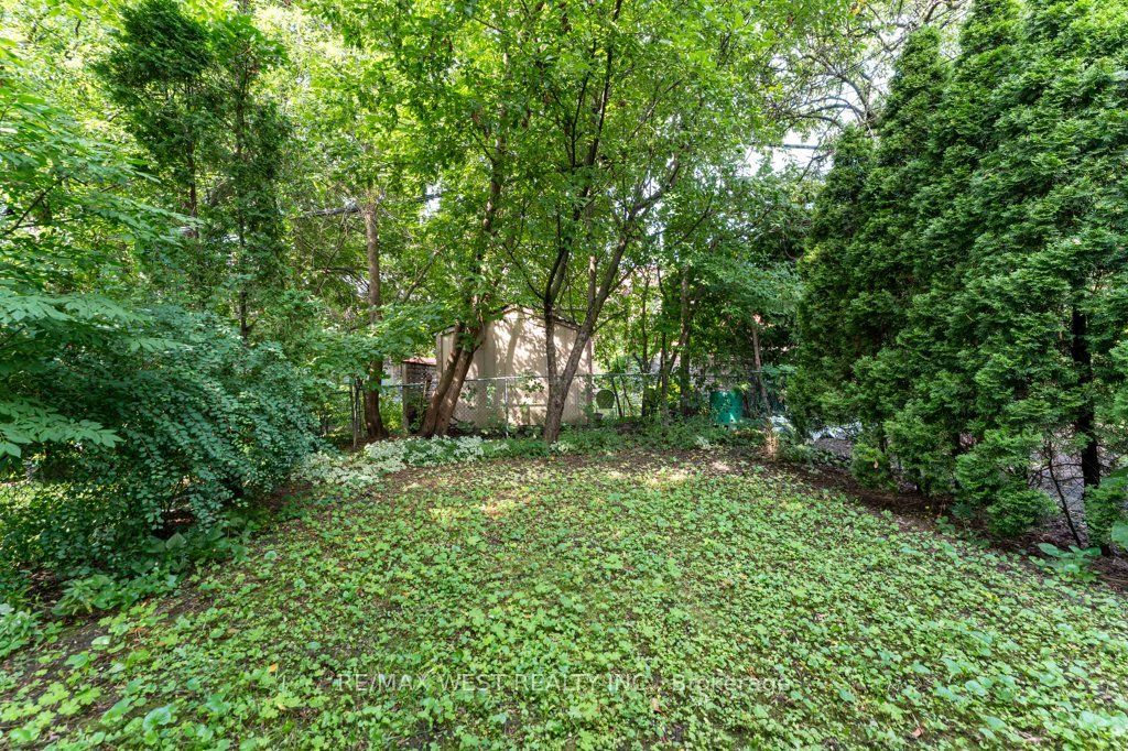 40 Delaware Avenue Property Photo 41