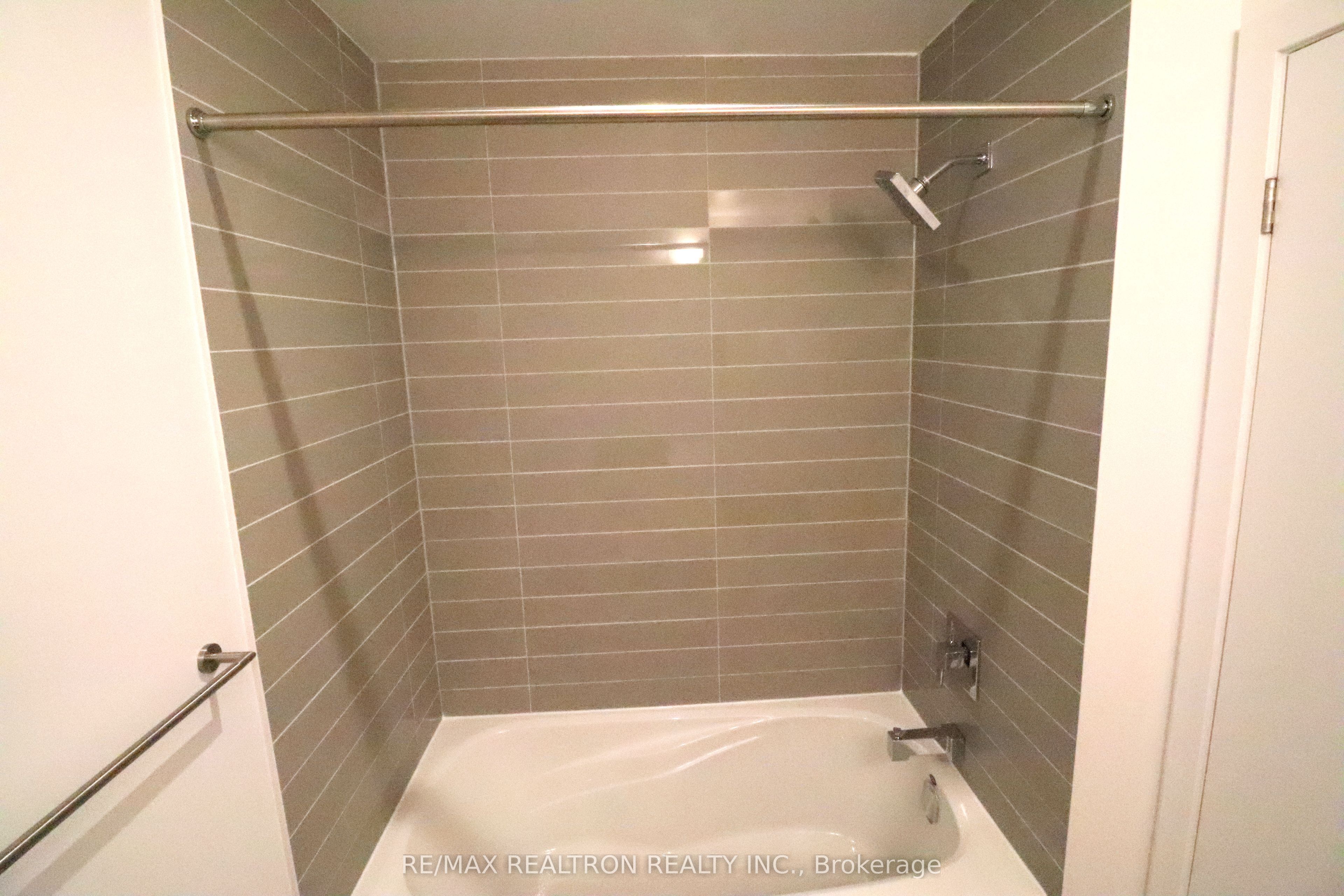87 Peter Street 4505 Property Photo 5