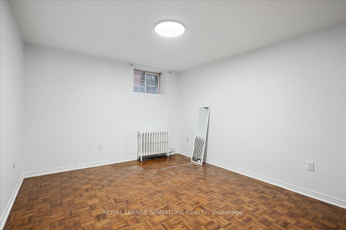 12 Castle View Avenue Lower Property Photo 11