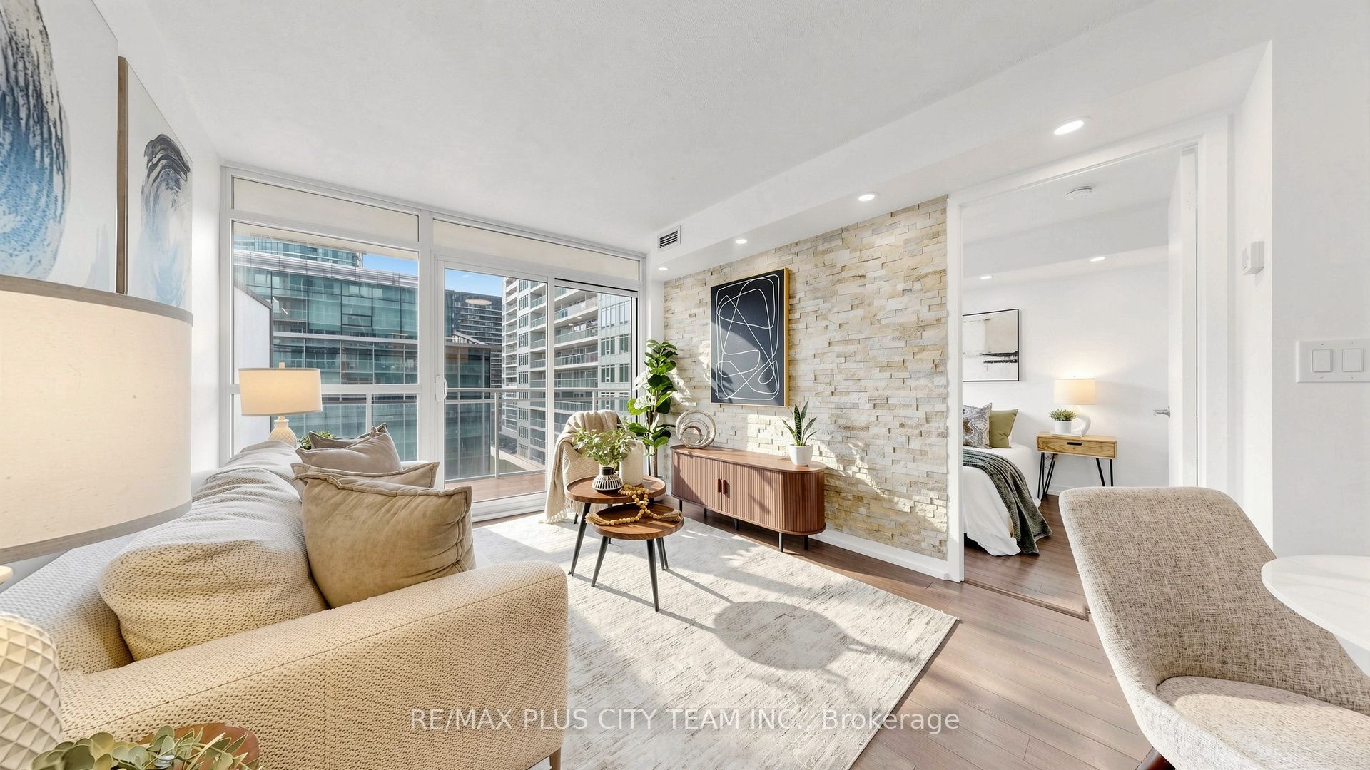 38 Dan Leckie Way 1103