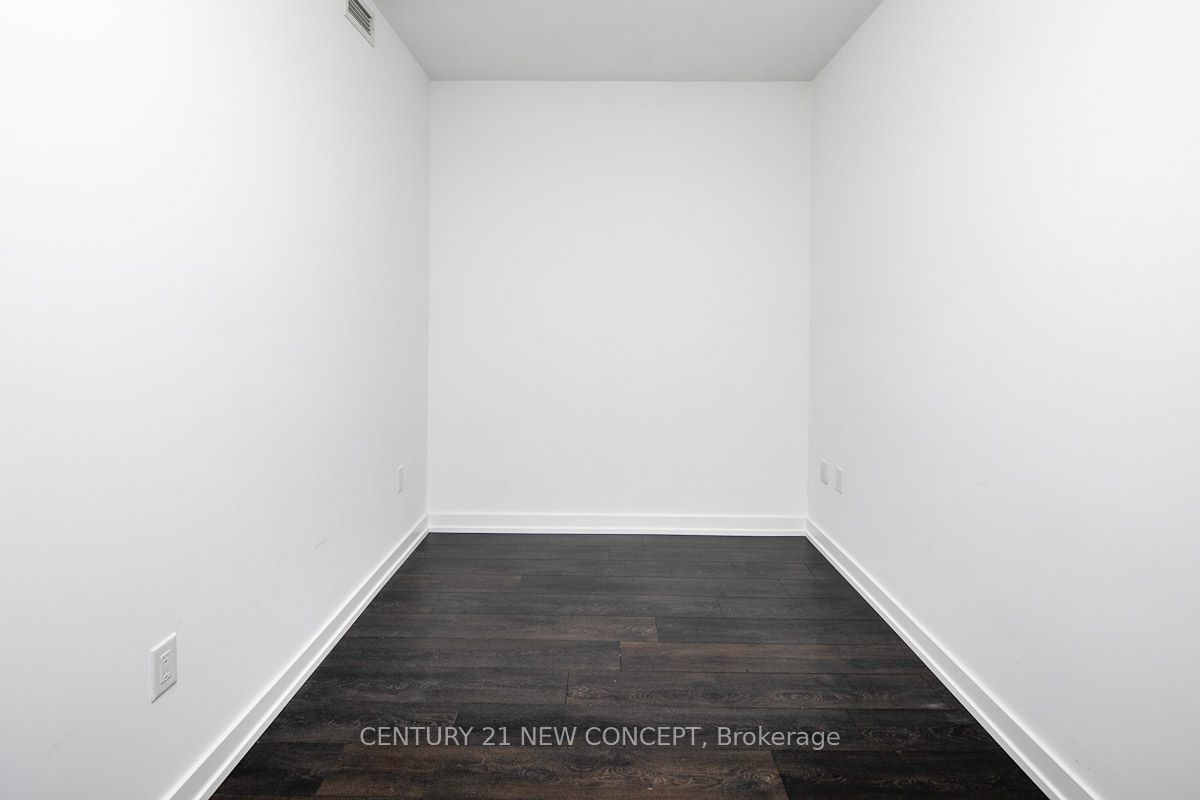 426 University Avenue 2201 Property Photo 11